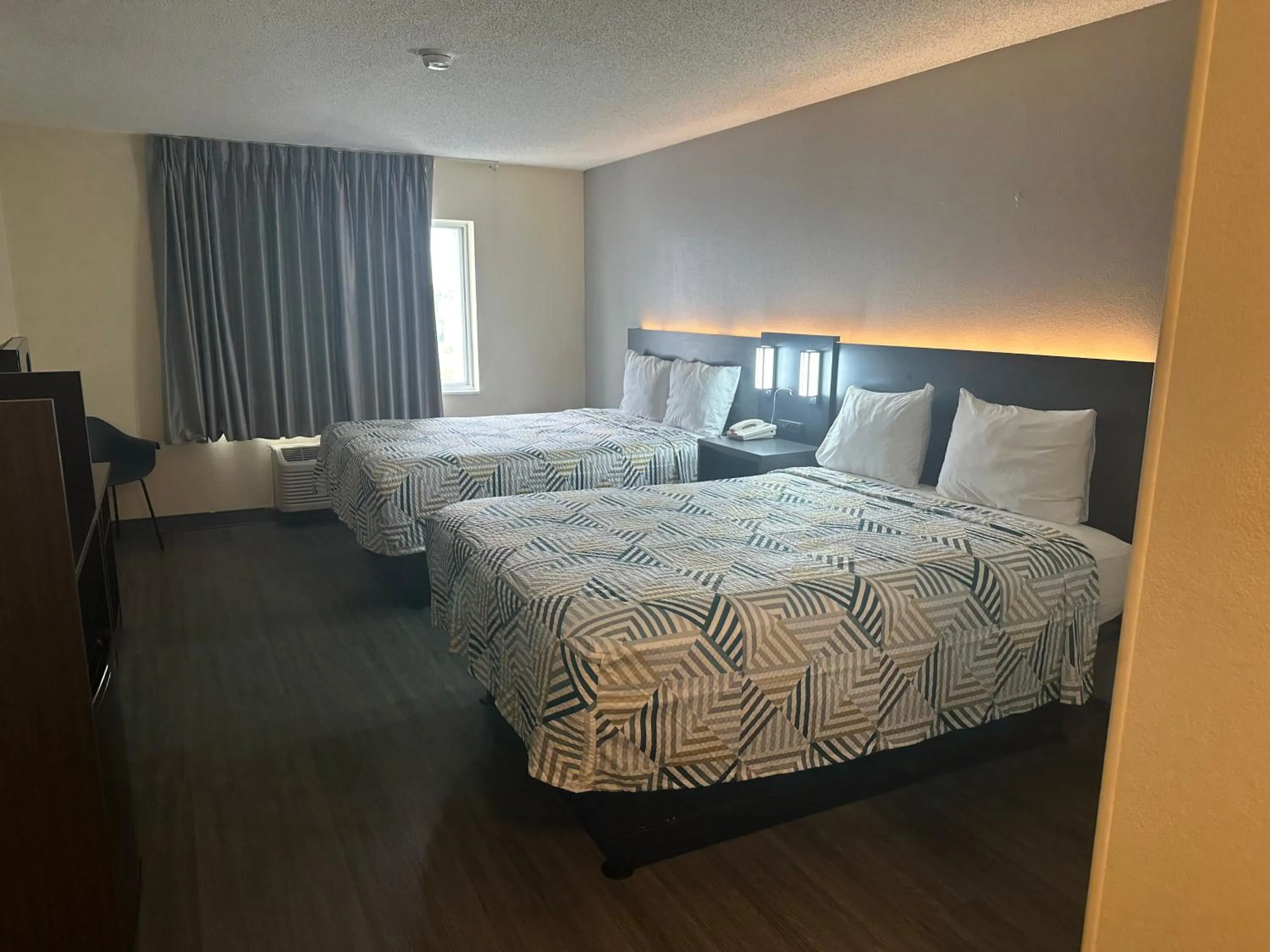 Queen Room with Two Queen Beds - Non-Smoking in Motel 6-Anderson, IN