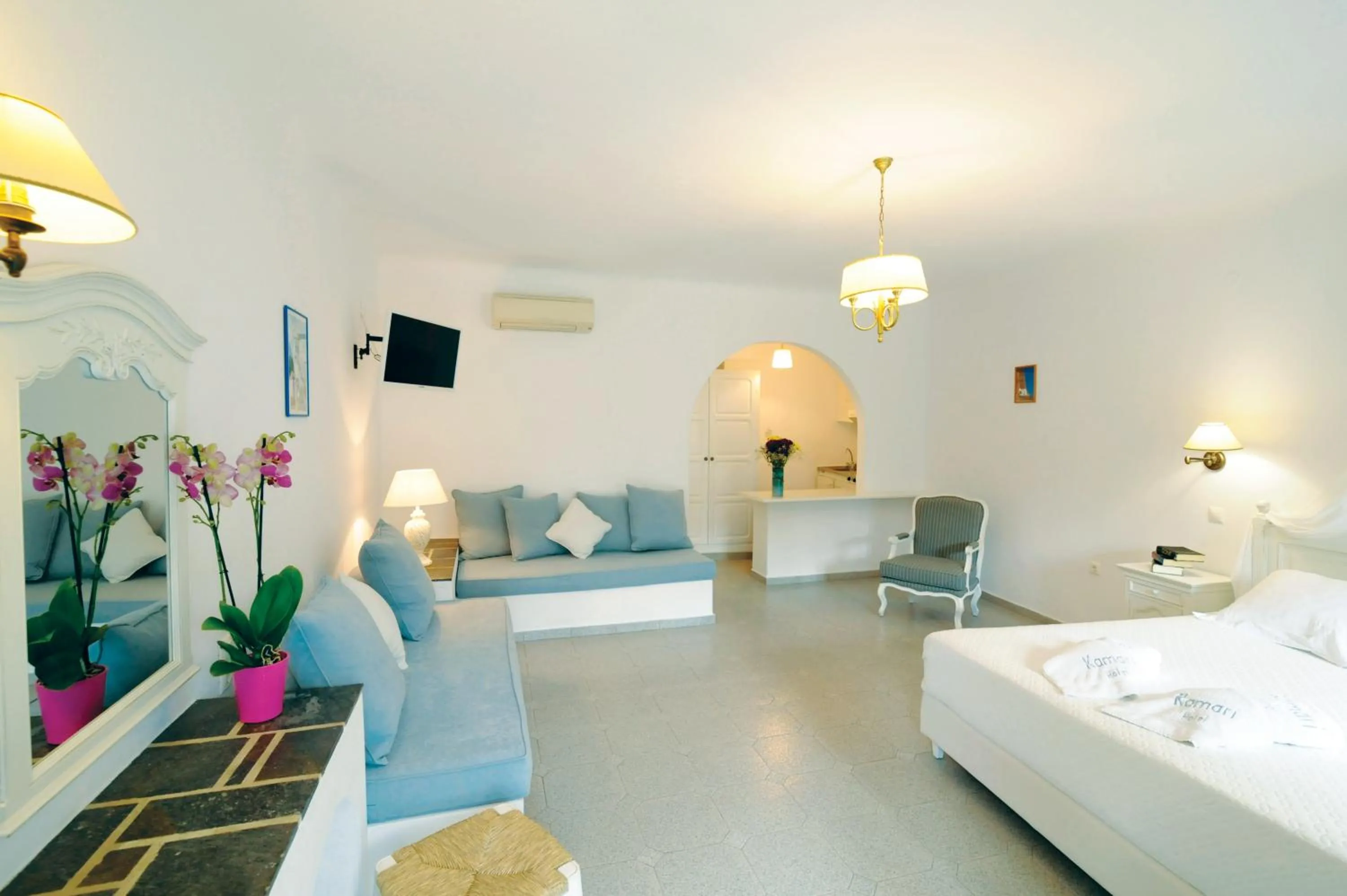 Junior Suite in Kamari Hotel