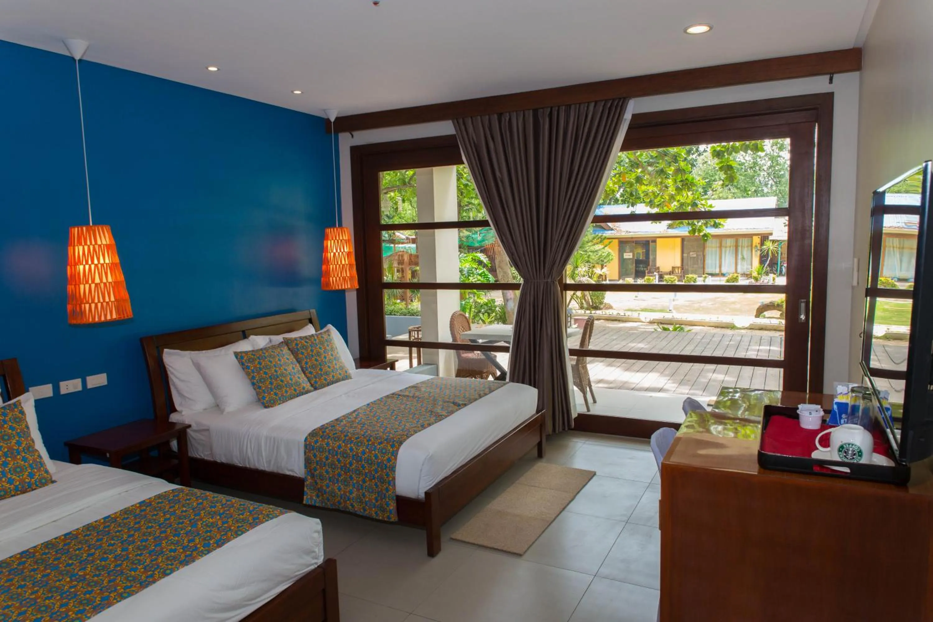 Deluxe Triple Room in Karancho Beach House