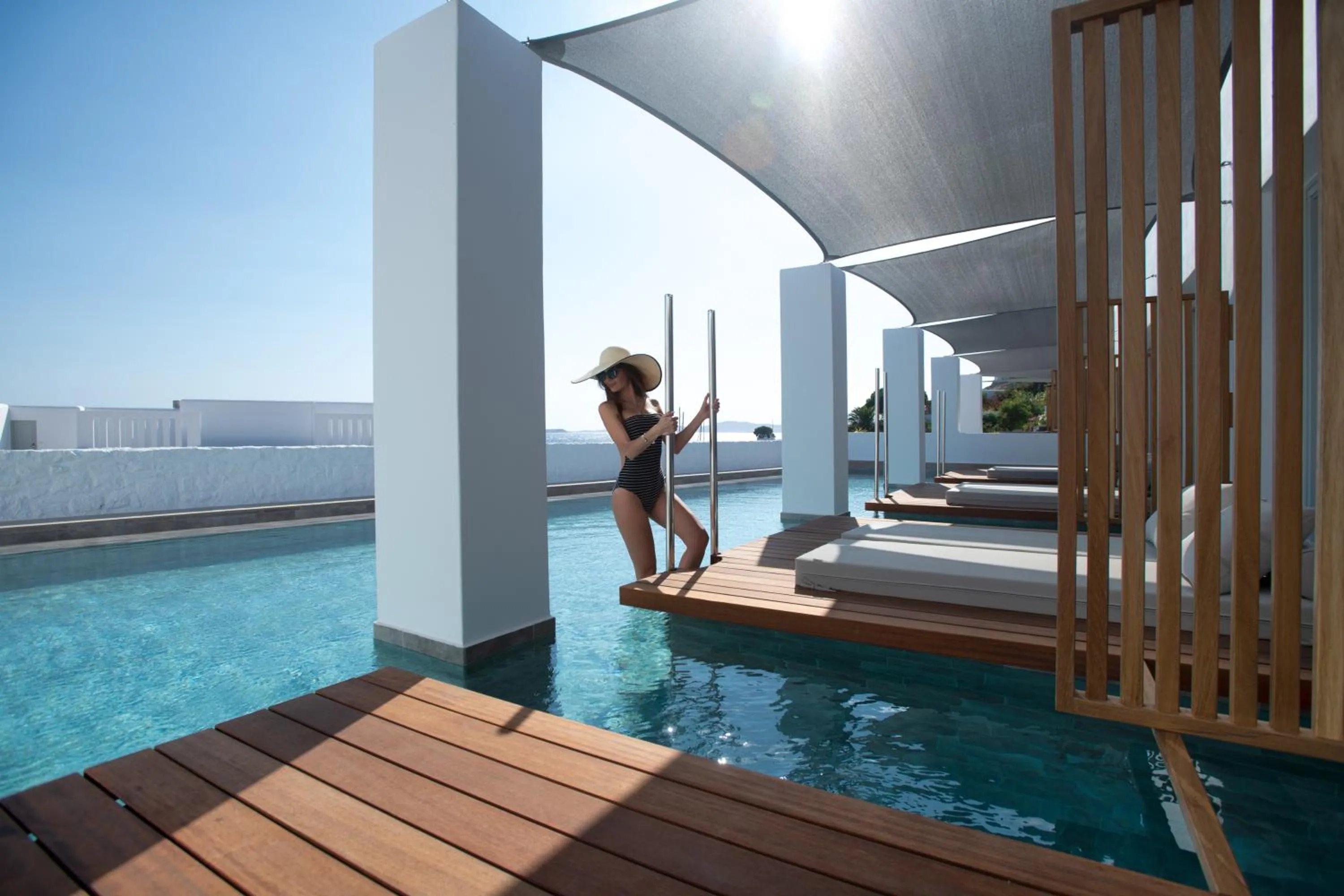 Deluxe Suite with Sea View & Shared Pool in Manoula's Beach Mykonos Resort
