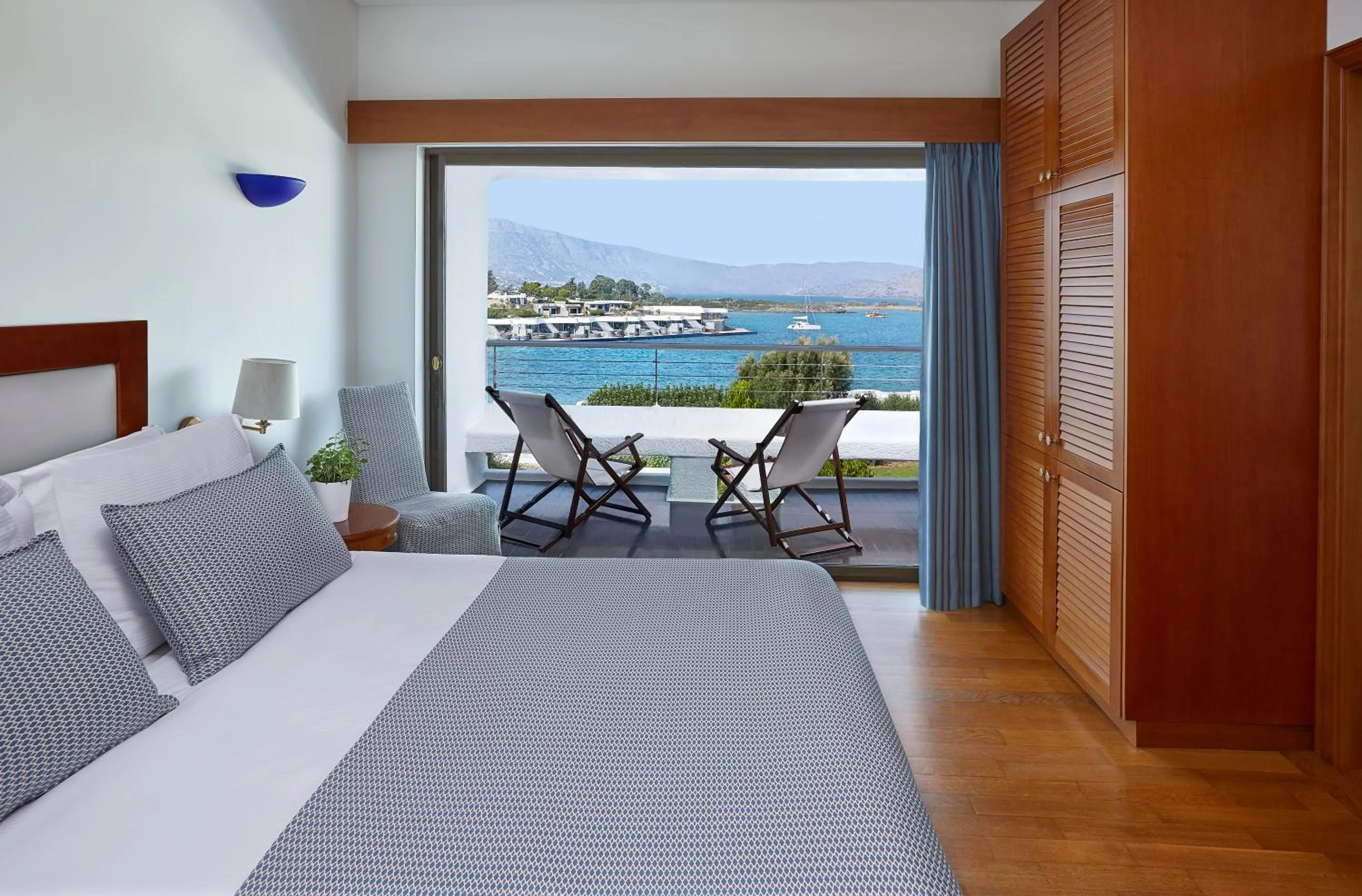 Deluxe Hotel / Bungalow Suite Sea View in Elounda Beach Hotel & Villas, a Member of the Leading Hotels of the World