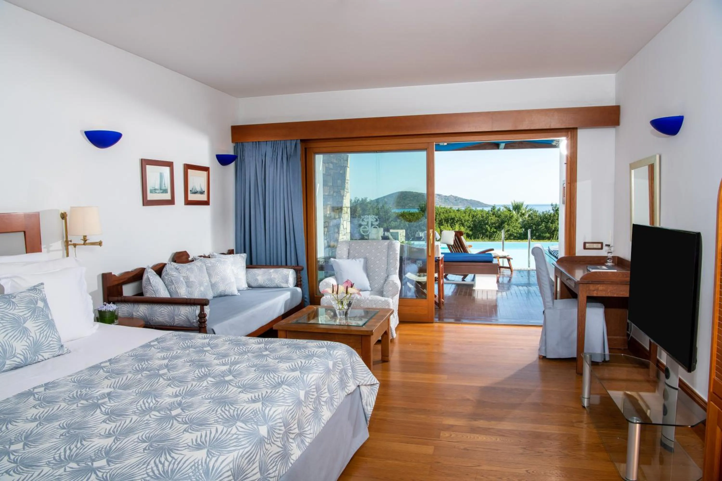 Deluxe Room SPA Sea View Sharing Pool in Elounda Beach Hotel & Villas, a Member of the Leading Hotels of the World
