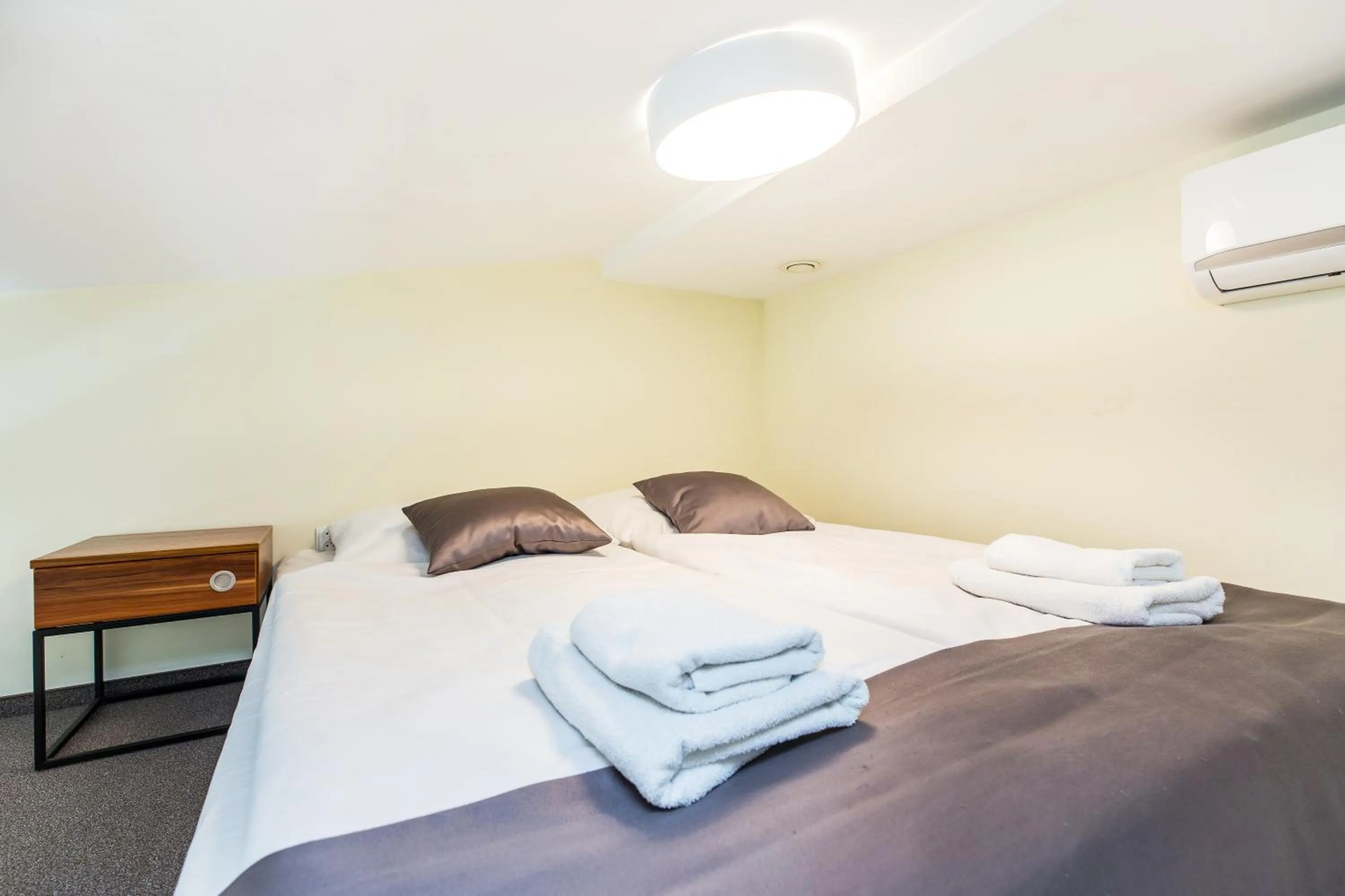 Deluxe Family Room in Aparthotel Old Town