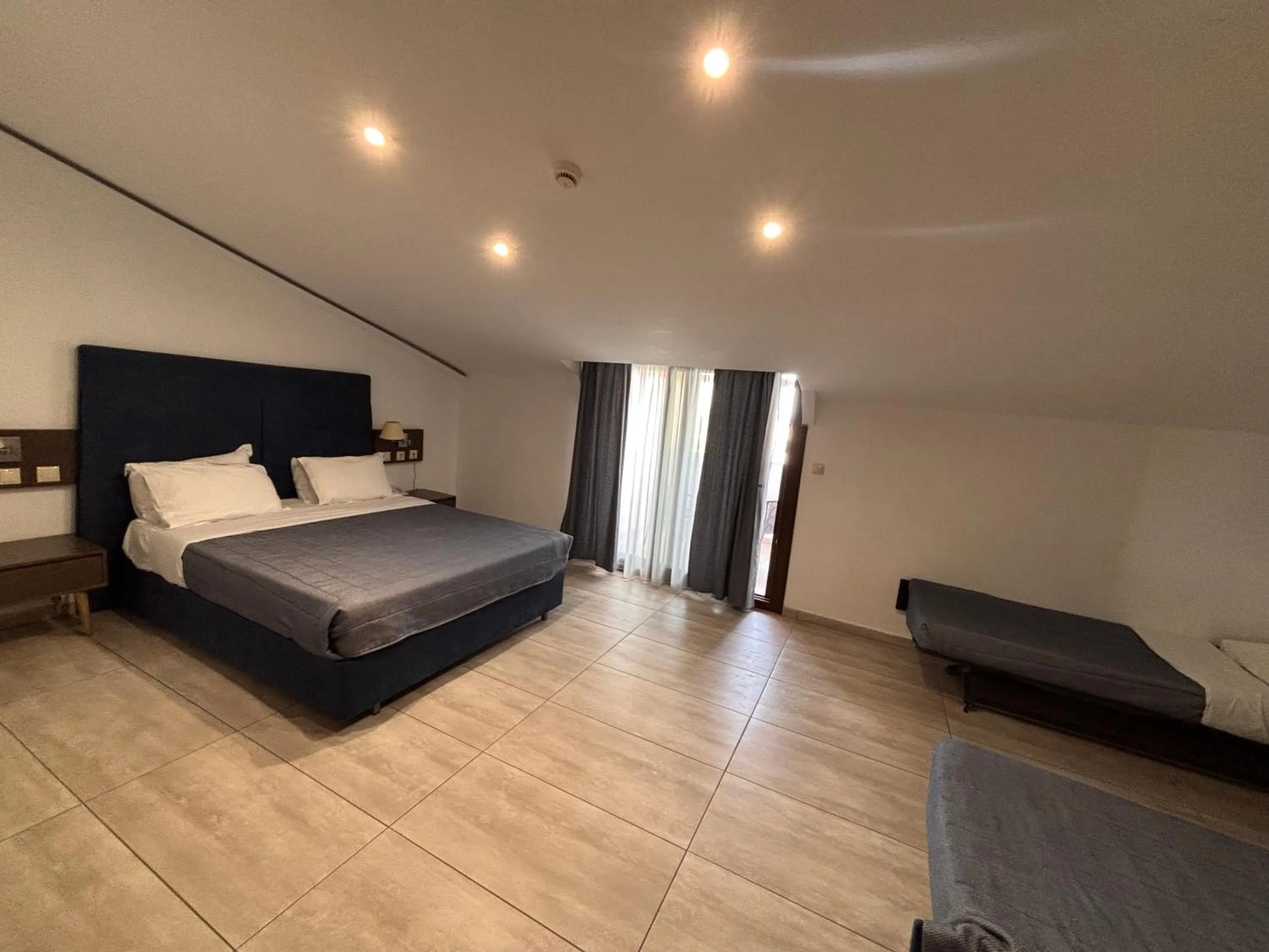 Attic Family Room in Perinthos Hotel