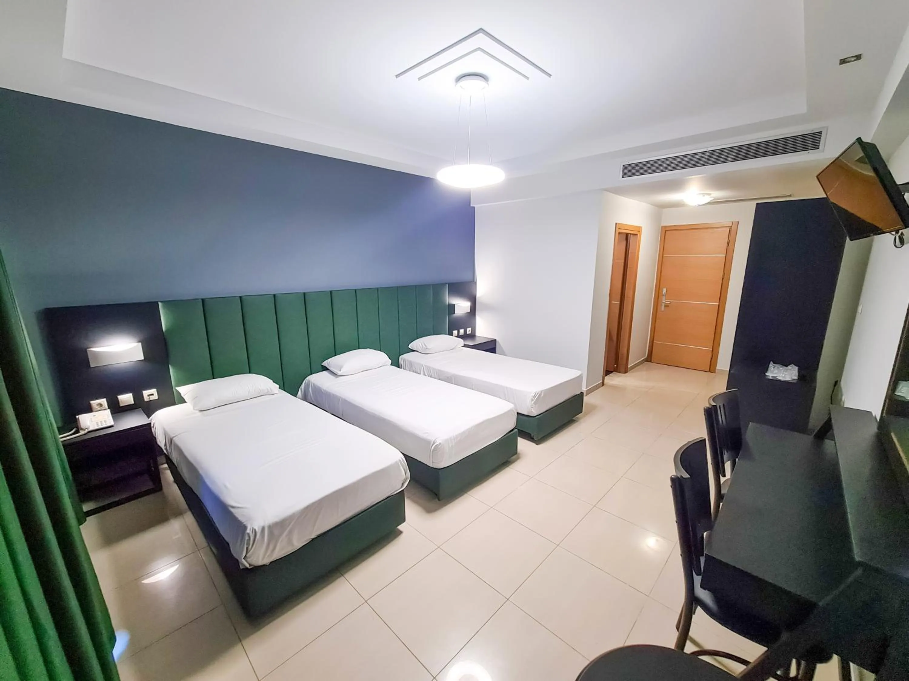 Triple Room in Perinthos Hotel