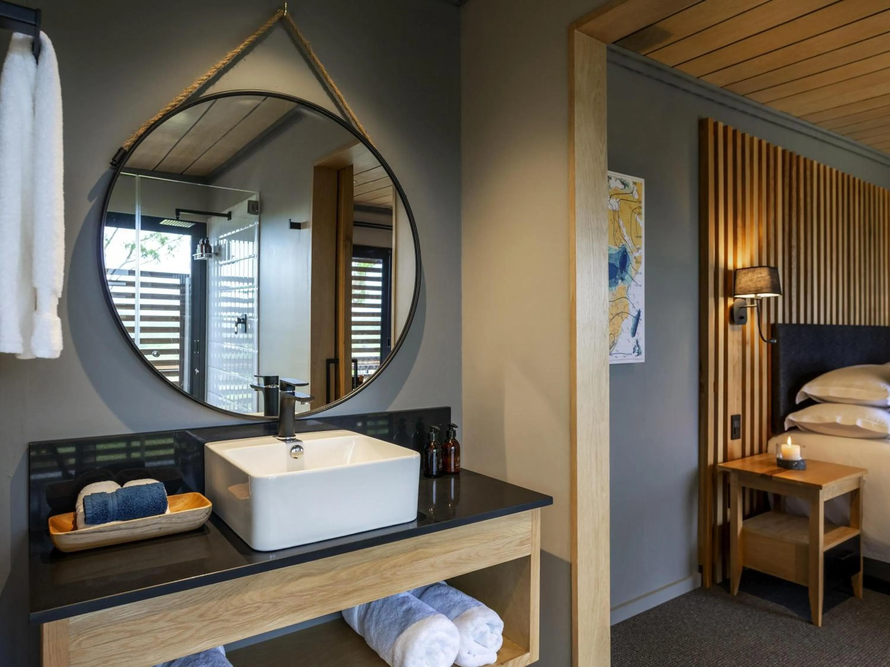 Honeymoon Pod in Founders Lodge by Mantis