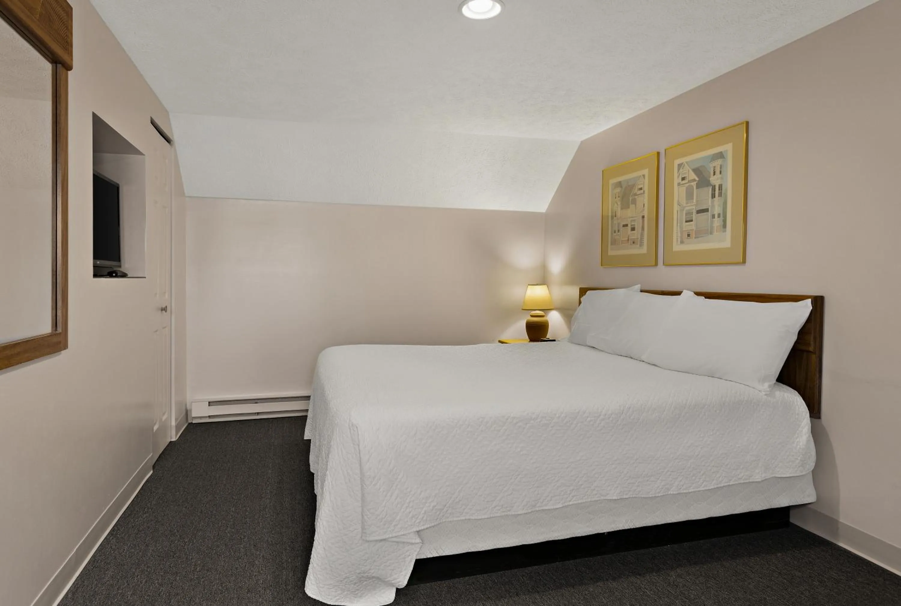 King Suite in Traverse Bay Inn