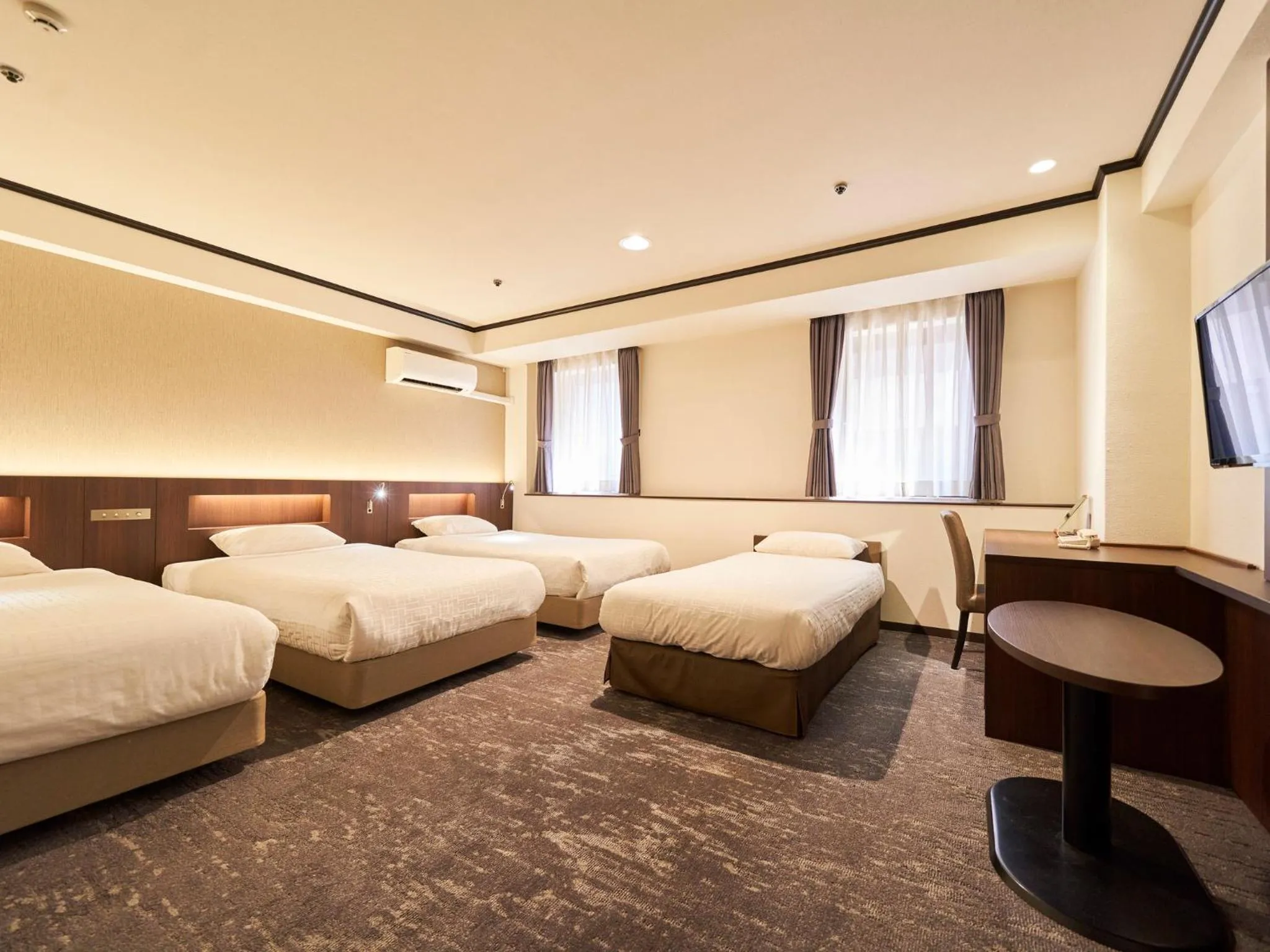 Comfort Quadruple Room - Non-Smoking in Princess Garden Hotel