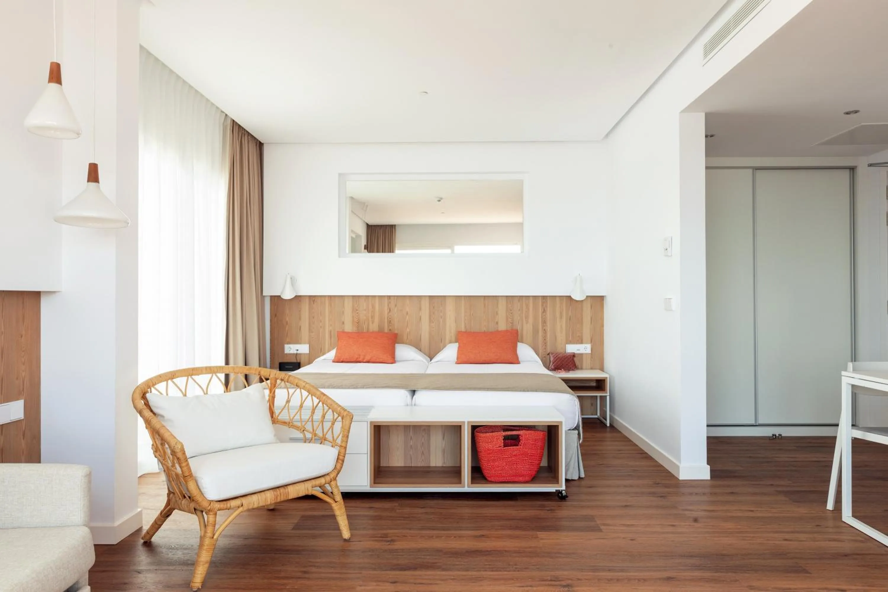 Deluxe Studio with Sea View in Aparthotel Ponent Mar