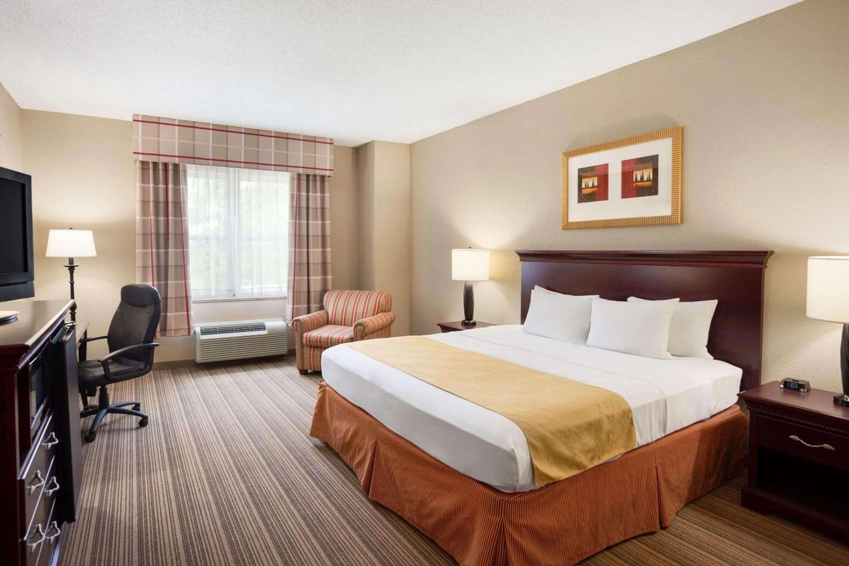 King Room - Non-Smoking in Country Inn & Suites by Radisson, Ithaca, NY