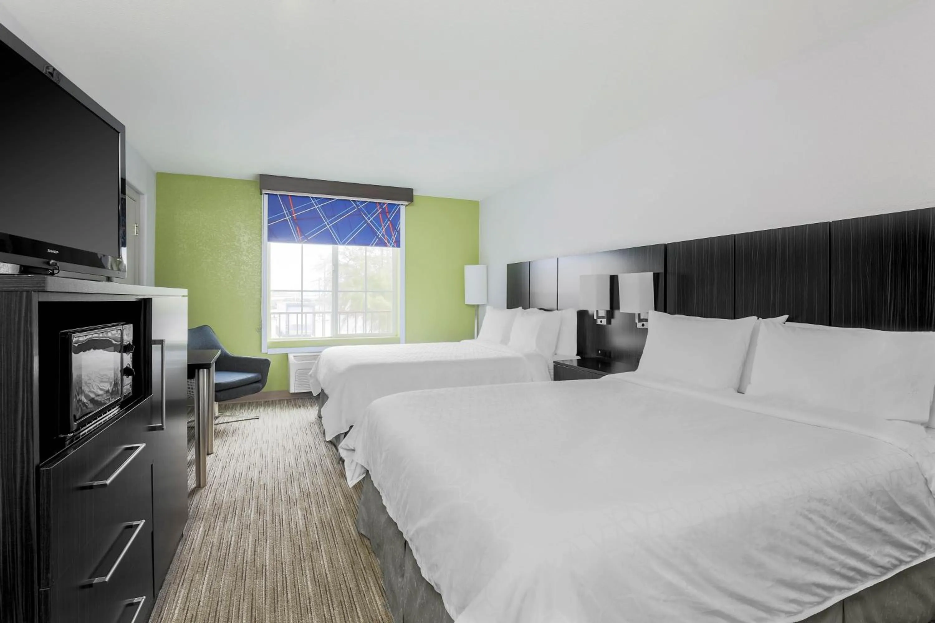 Suite with Two Double Beds and Mobility Accessible Tub - Non-Smoking in Holiday Inn Express Lancaster by IHG