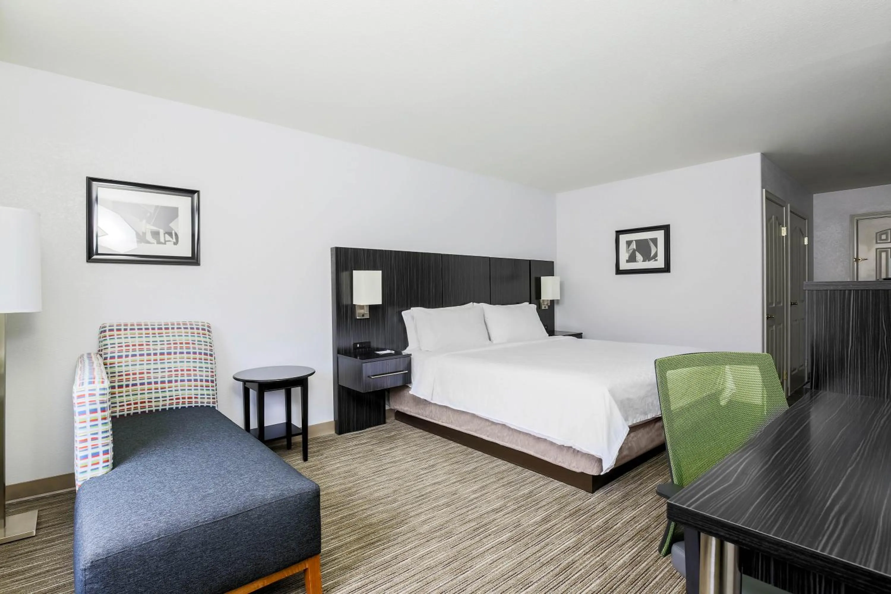 King Room - Mobility Access/Hearing Accessible in Holiday Inn Express Lancaster by IHG