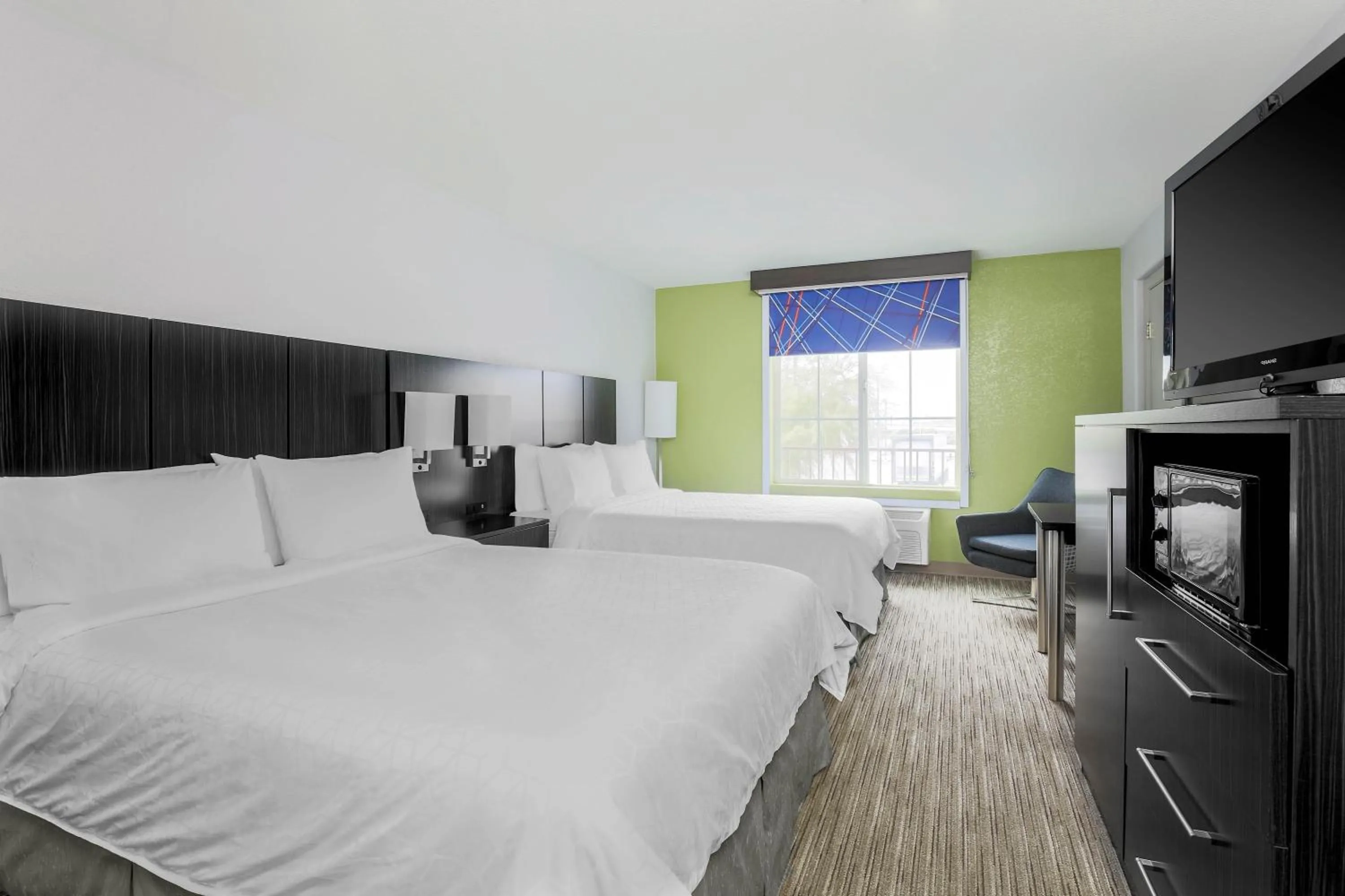 Standard Queen Room with Two Queen Beds in Holiday Inn Express Lancaster by IHG