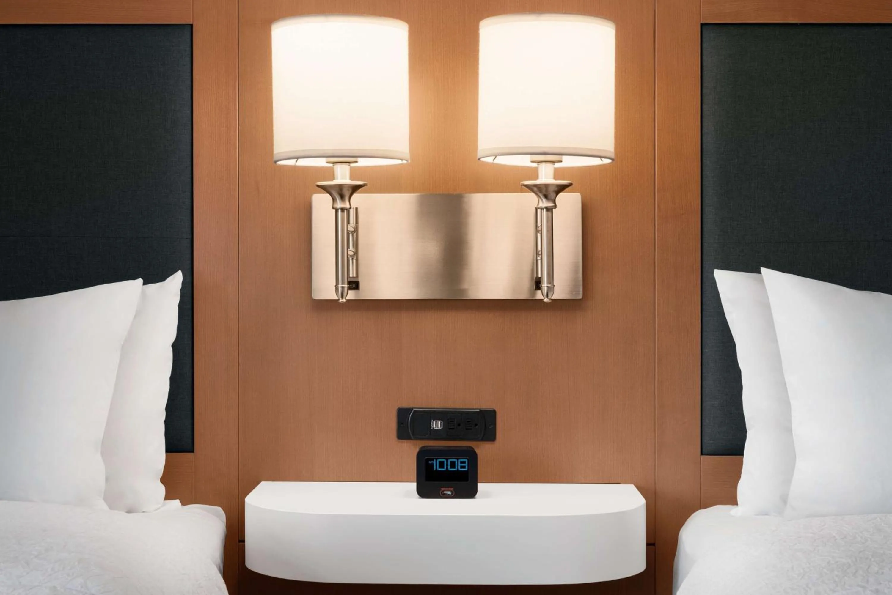 Queen Room with Two Queen Beds - Mobility and Hearing Access/Non-Smoking in Hampton Inn Wausau