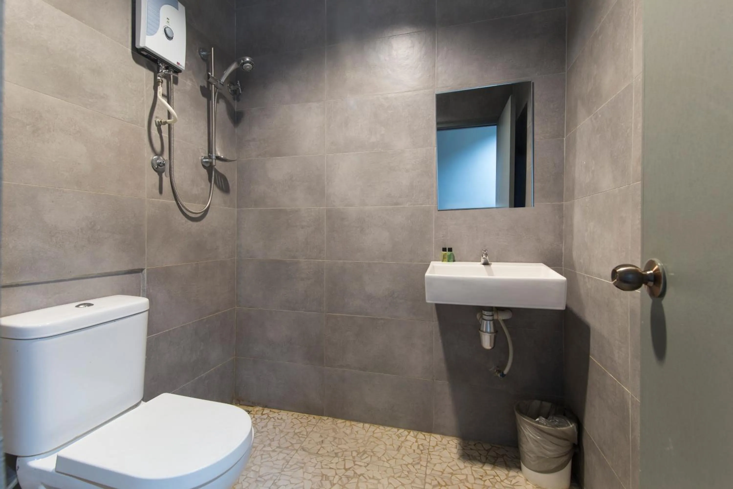 Deluxe Queen Room in Clover Hotel Ipoh