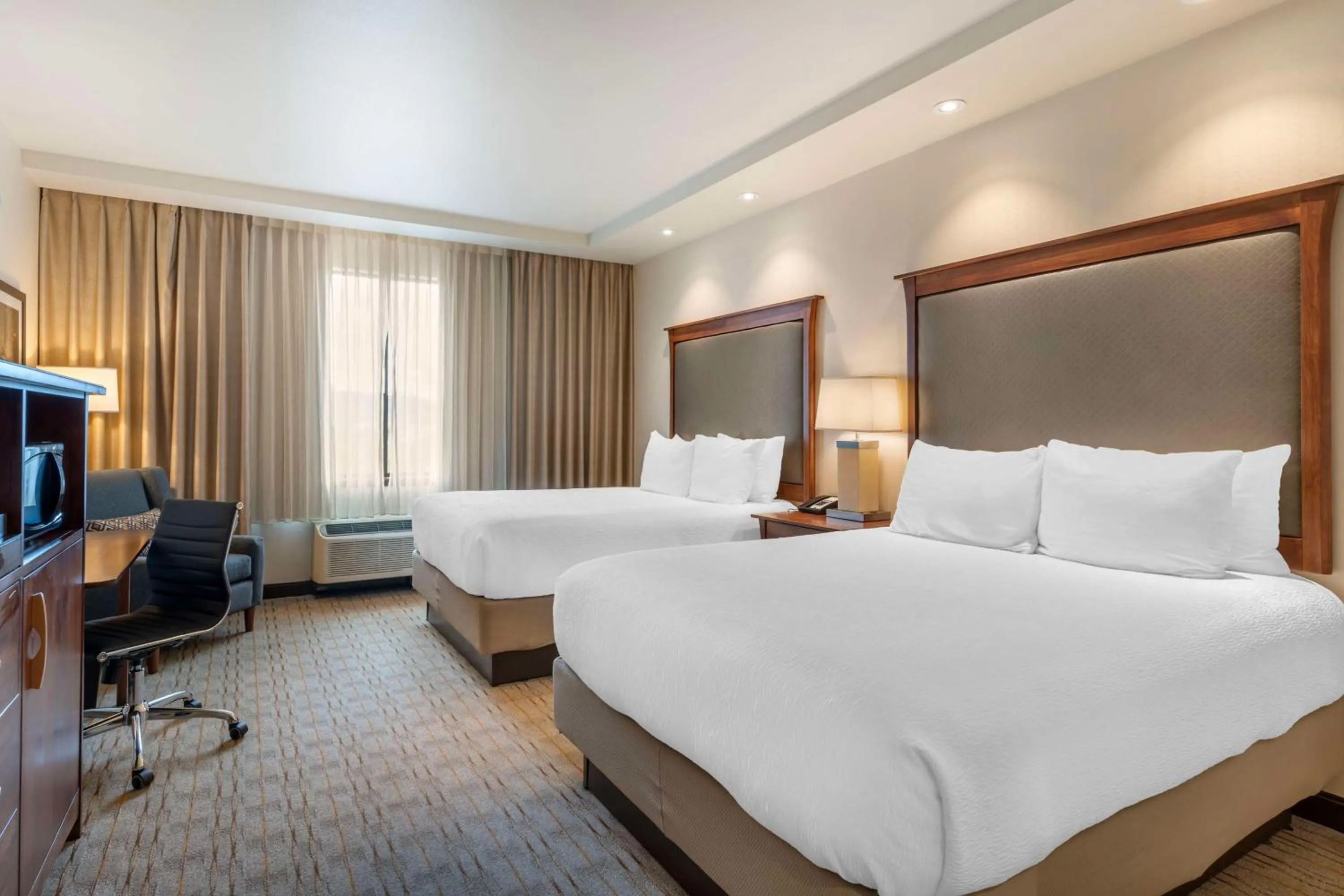 Two Queen Suite - Non-Smoking in Best Western Premier Boulder Falls Inn