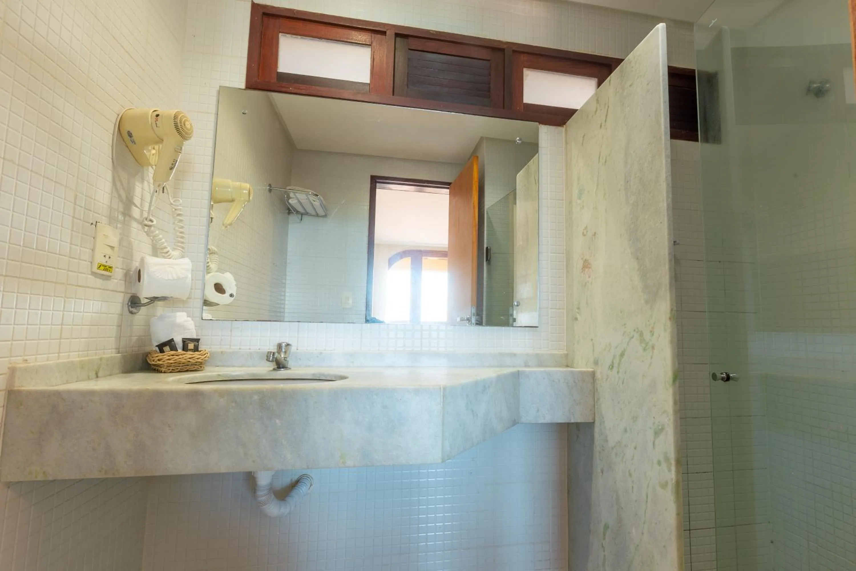 Budget Twin Room in Rede Andrade Comfort