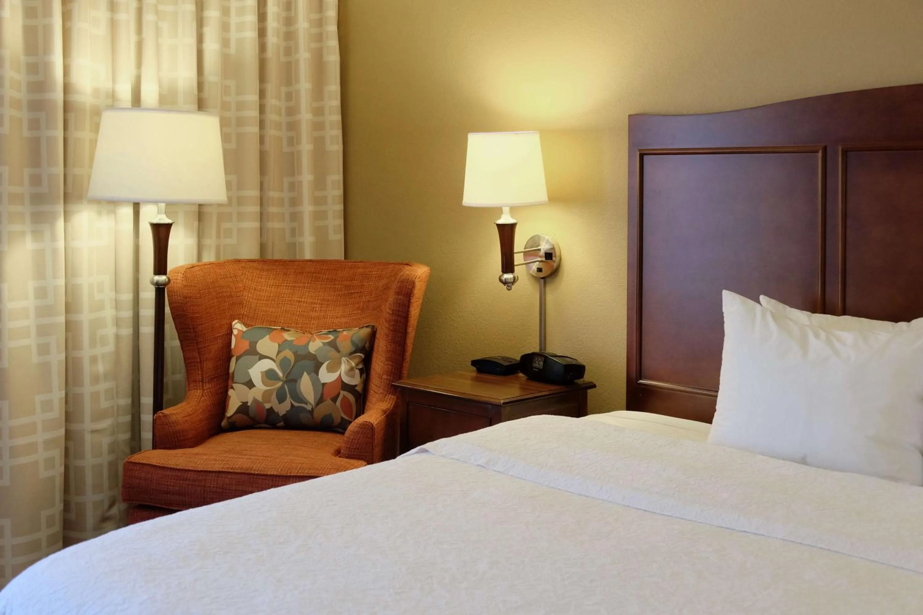 King Room with Accessible Tub - Mobility and Hearing Access/Non-Smoking in Hampton Inn Lima