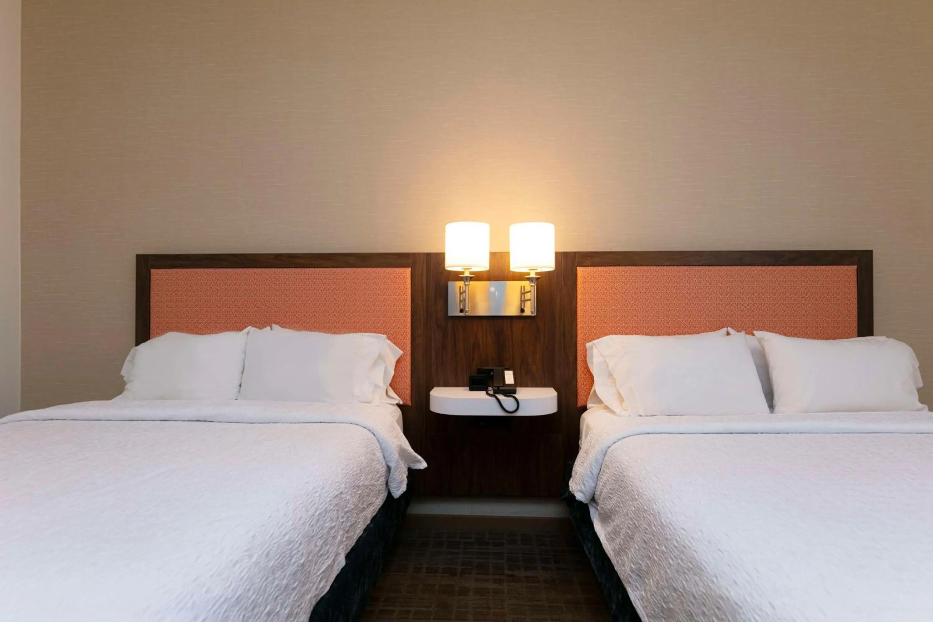 Double Room with Two Queen Beds and Bath Tub - Mobility Access in Hampton Inn Scranton at Montage Mountain