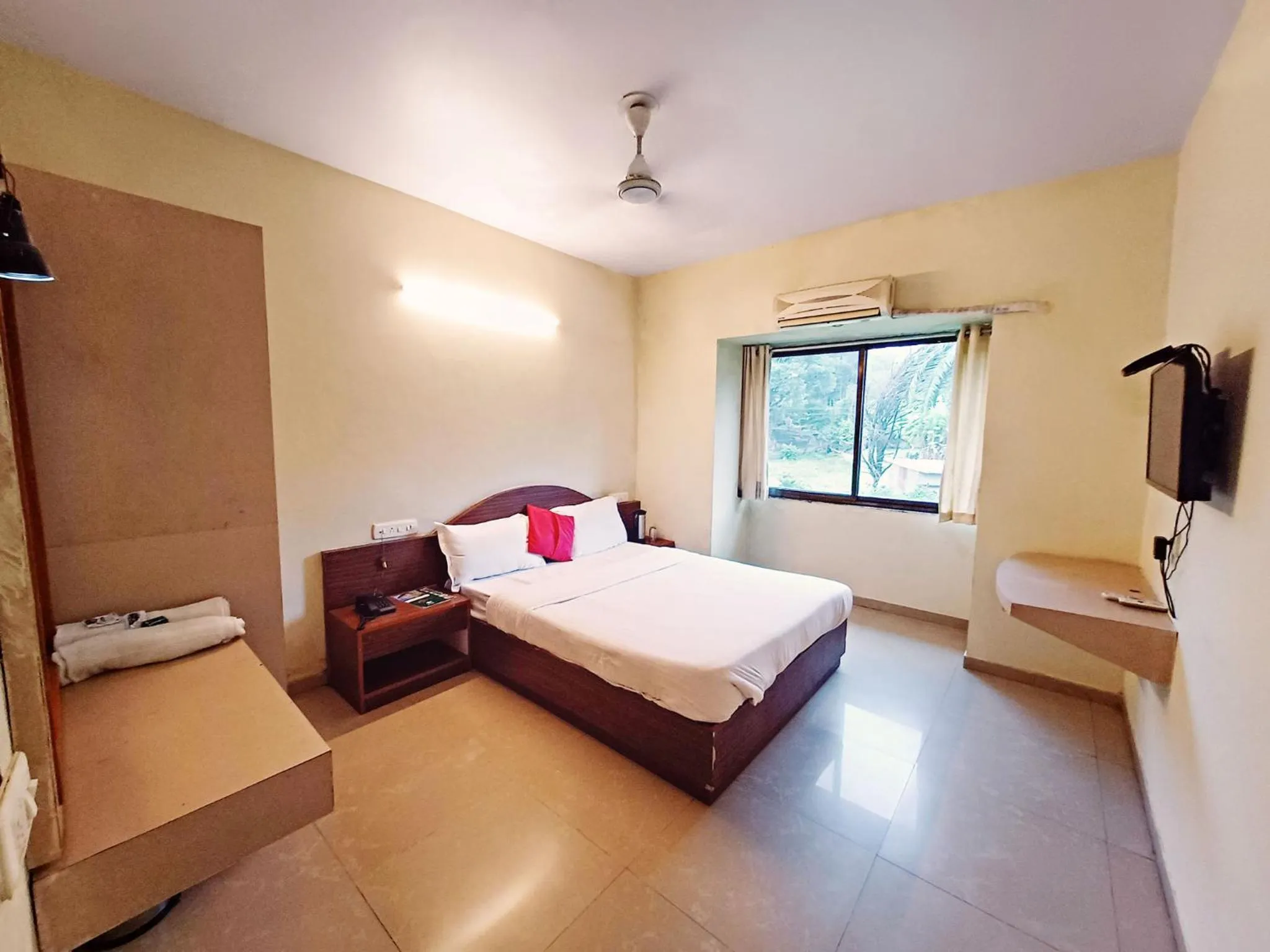 Deluxe Room in Hotel Blue Valley