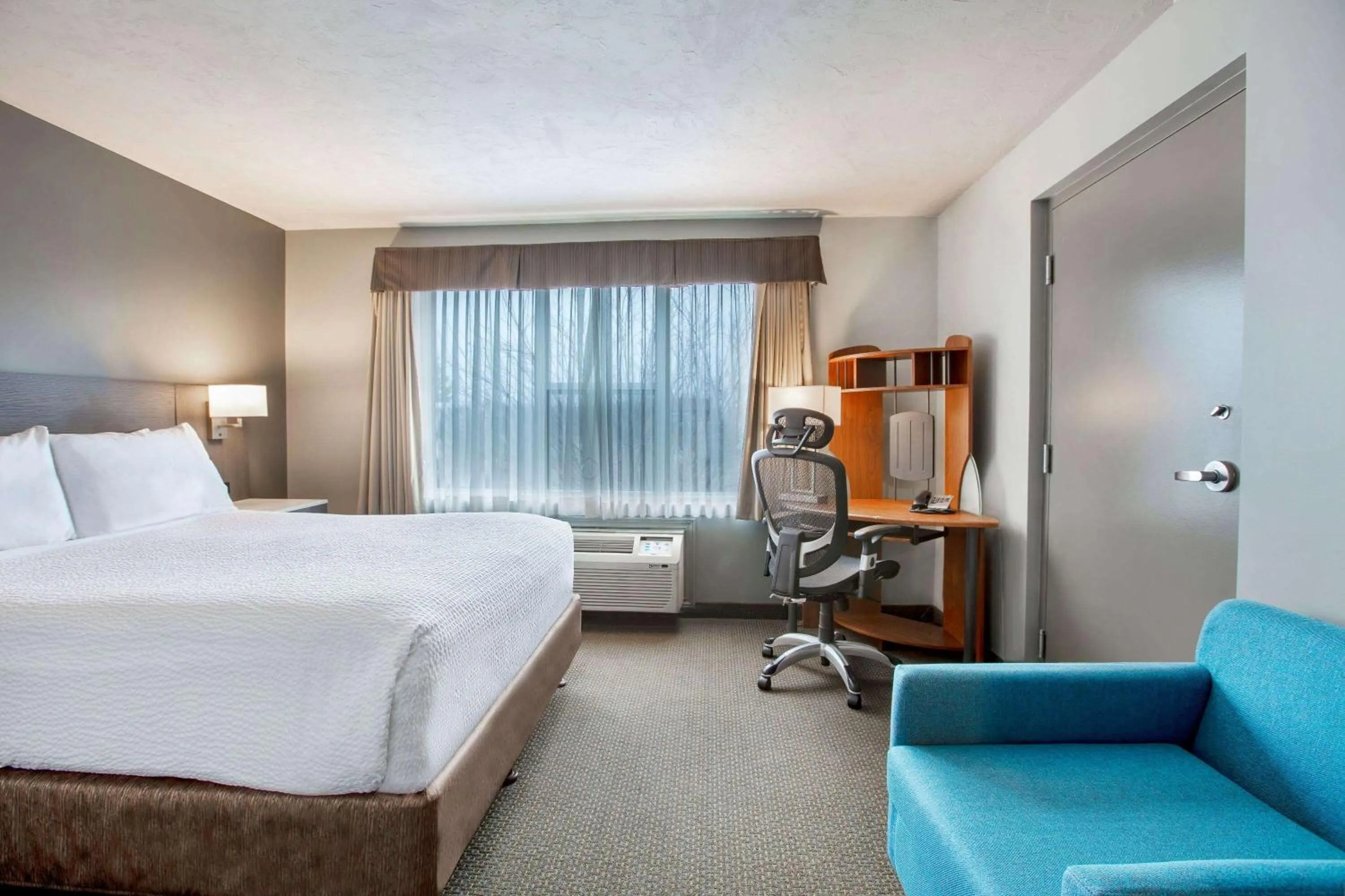 King Room - Non-Smoking in Days Inn & Suites by Wyndham Moncton