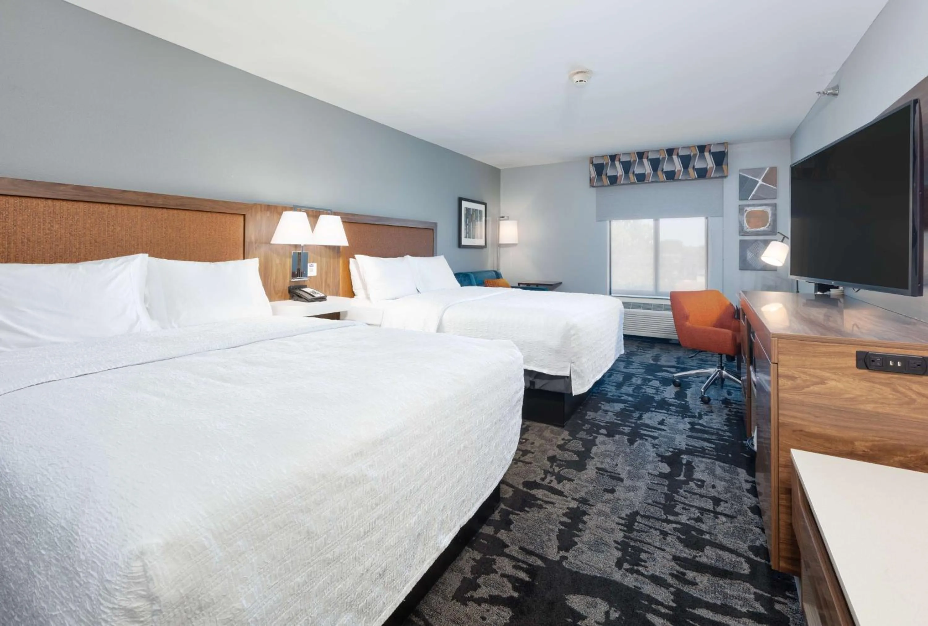 Queen with Two Queen Beds - Non-Smoking in Hampton Inn Norfolk