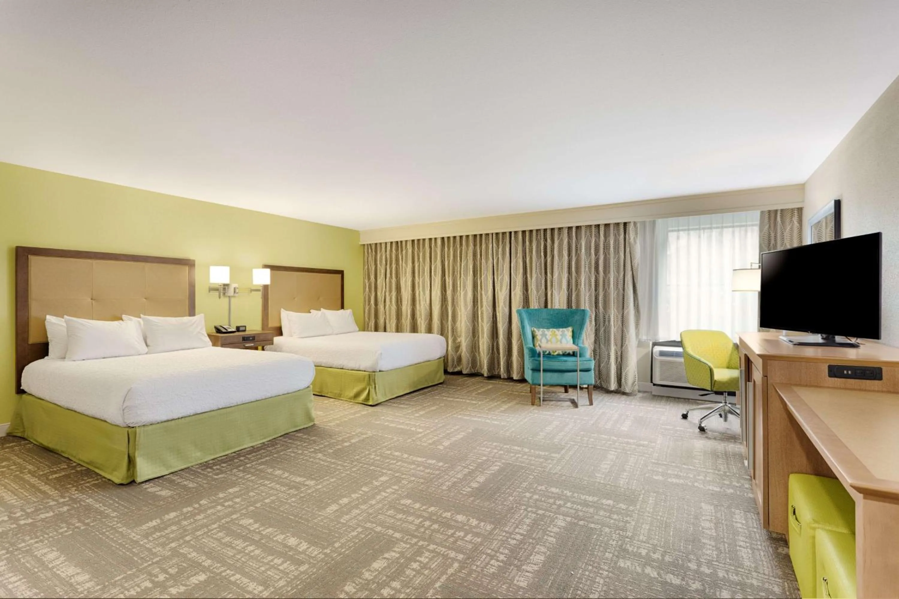 Queen Room with Two Queen Beds - Mobility and Hearing Access/Non-Smoking in Hampton Inn Pawleys Island