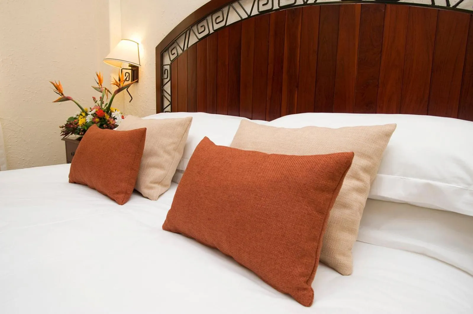 Deluxe Double Room in Bulawayo Rainbow Hotel