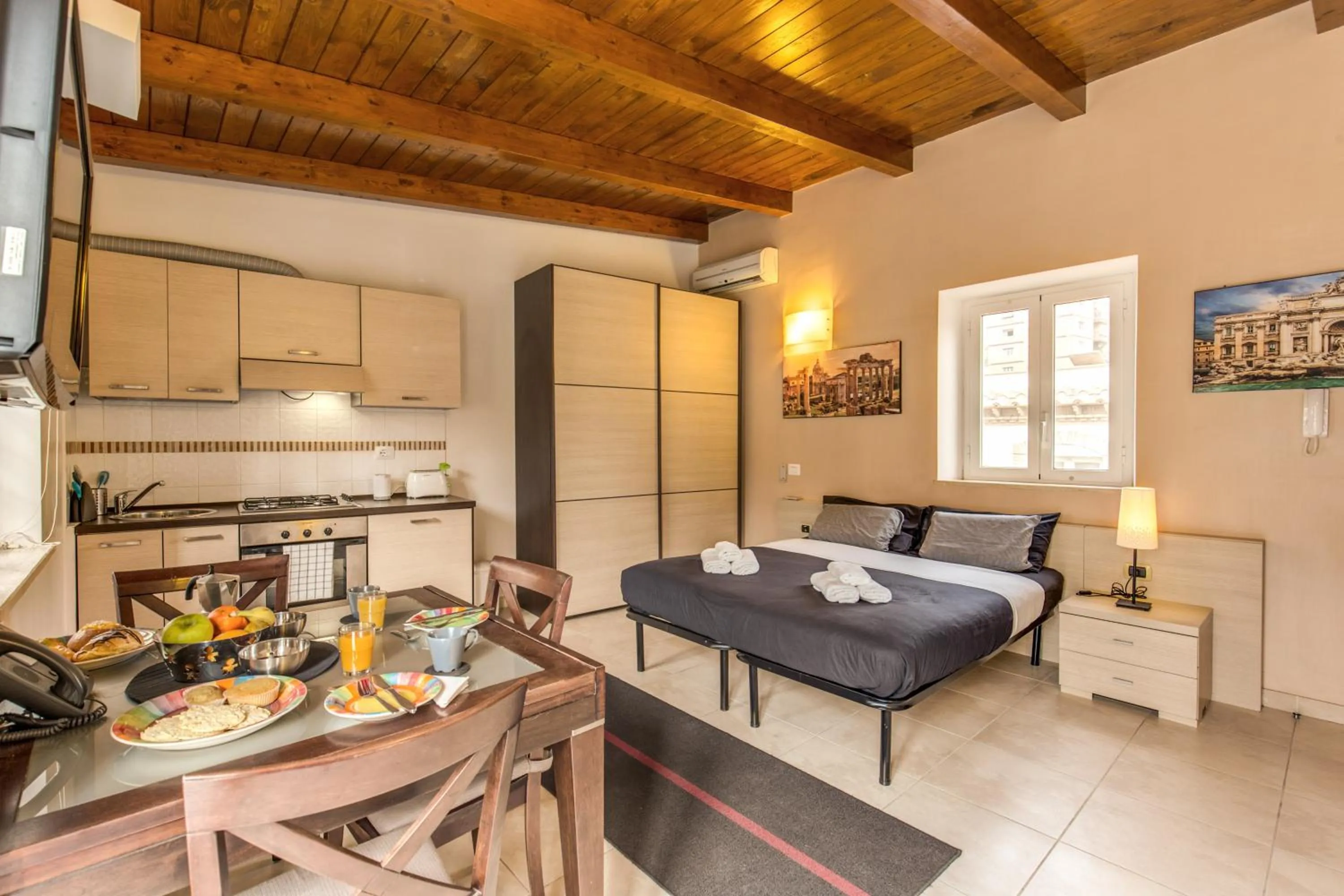 Studio with Balcony in Aurelia Vatican Apartments