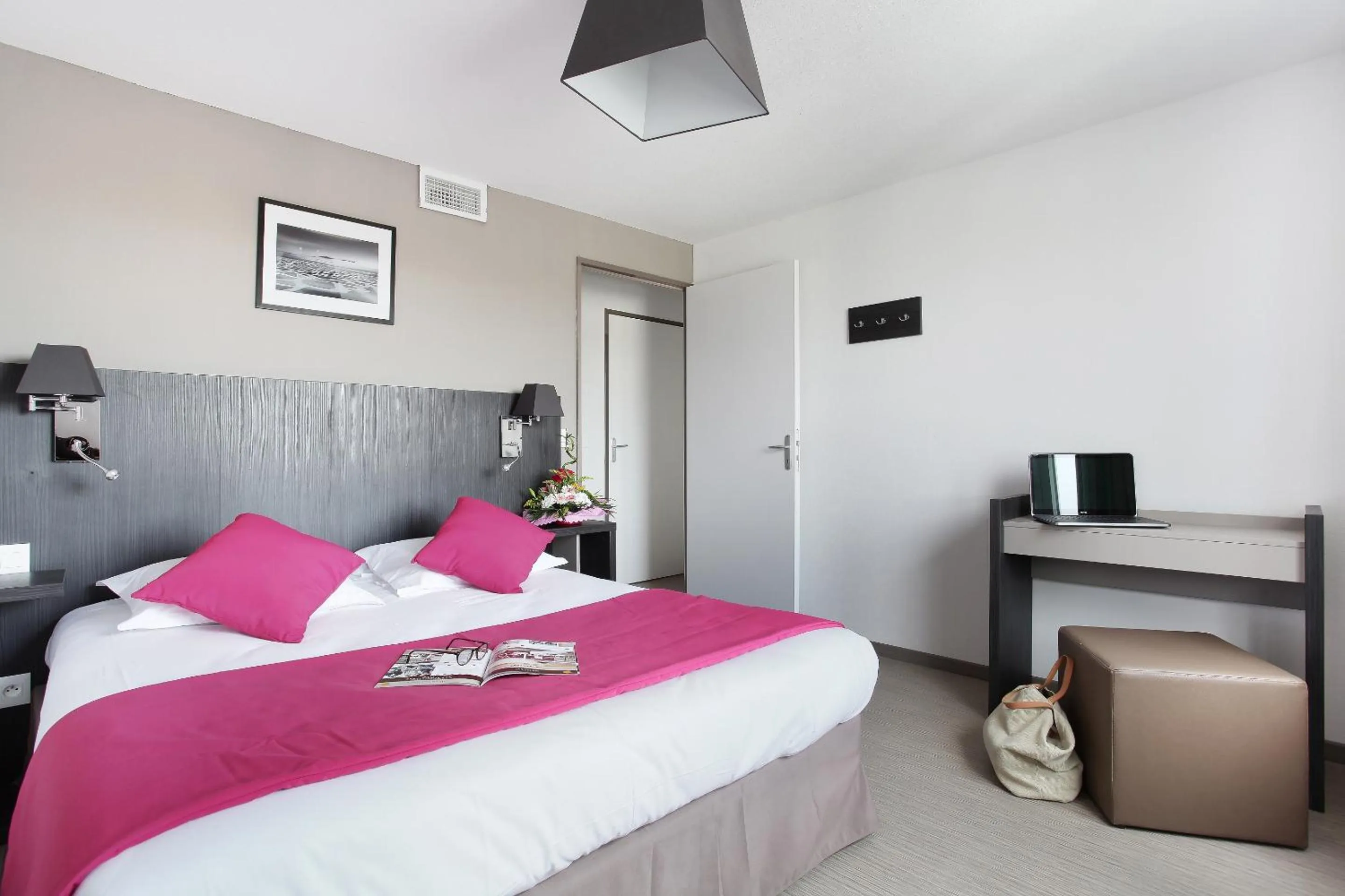 Two-Bedroom Apartment (6 Adults) in Appart Hotel Odalys City Marseille Le Dôme