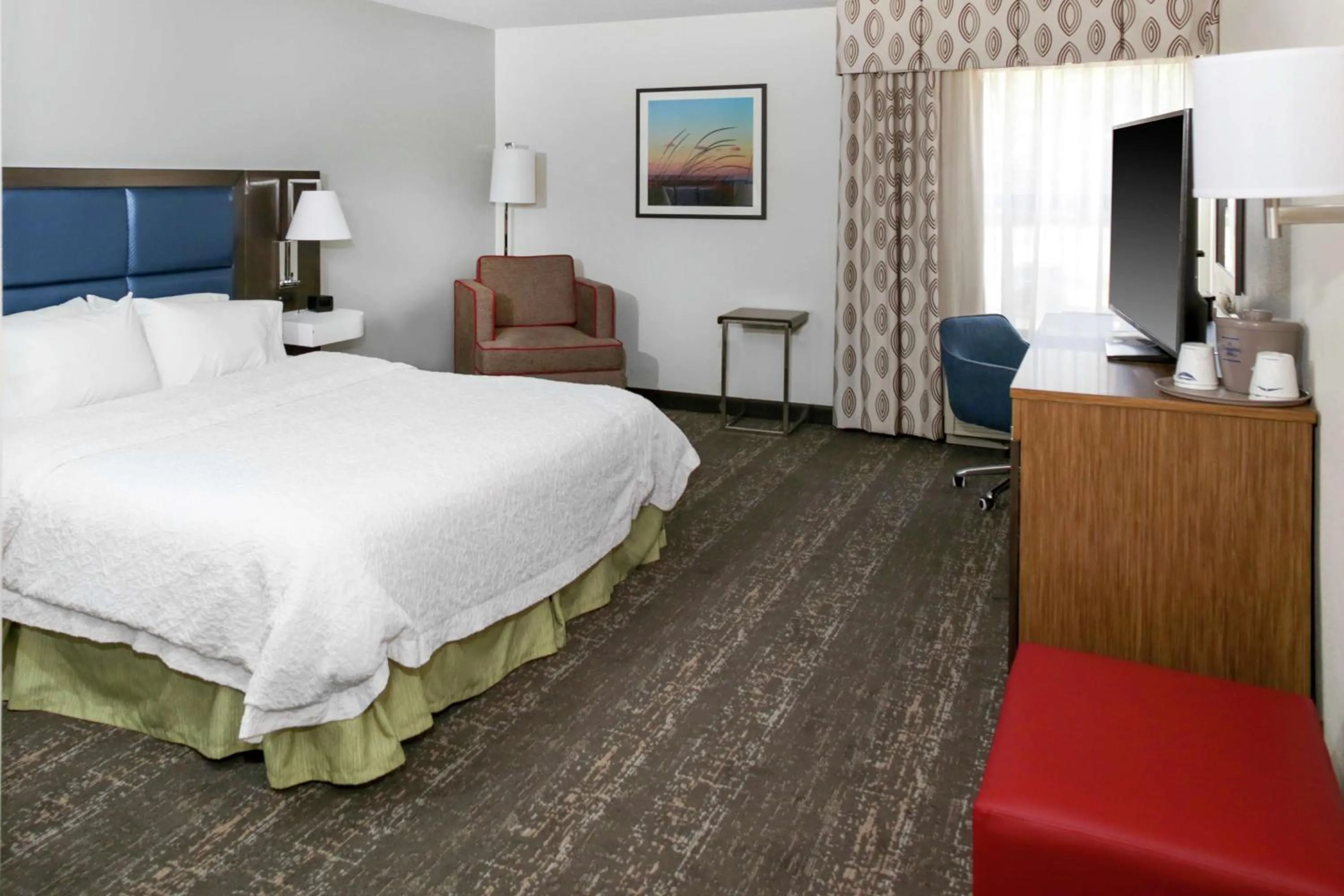 King Room with King Bed - Non-Smoking in Hampton Inn Portage