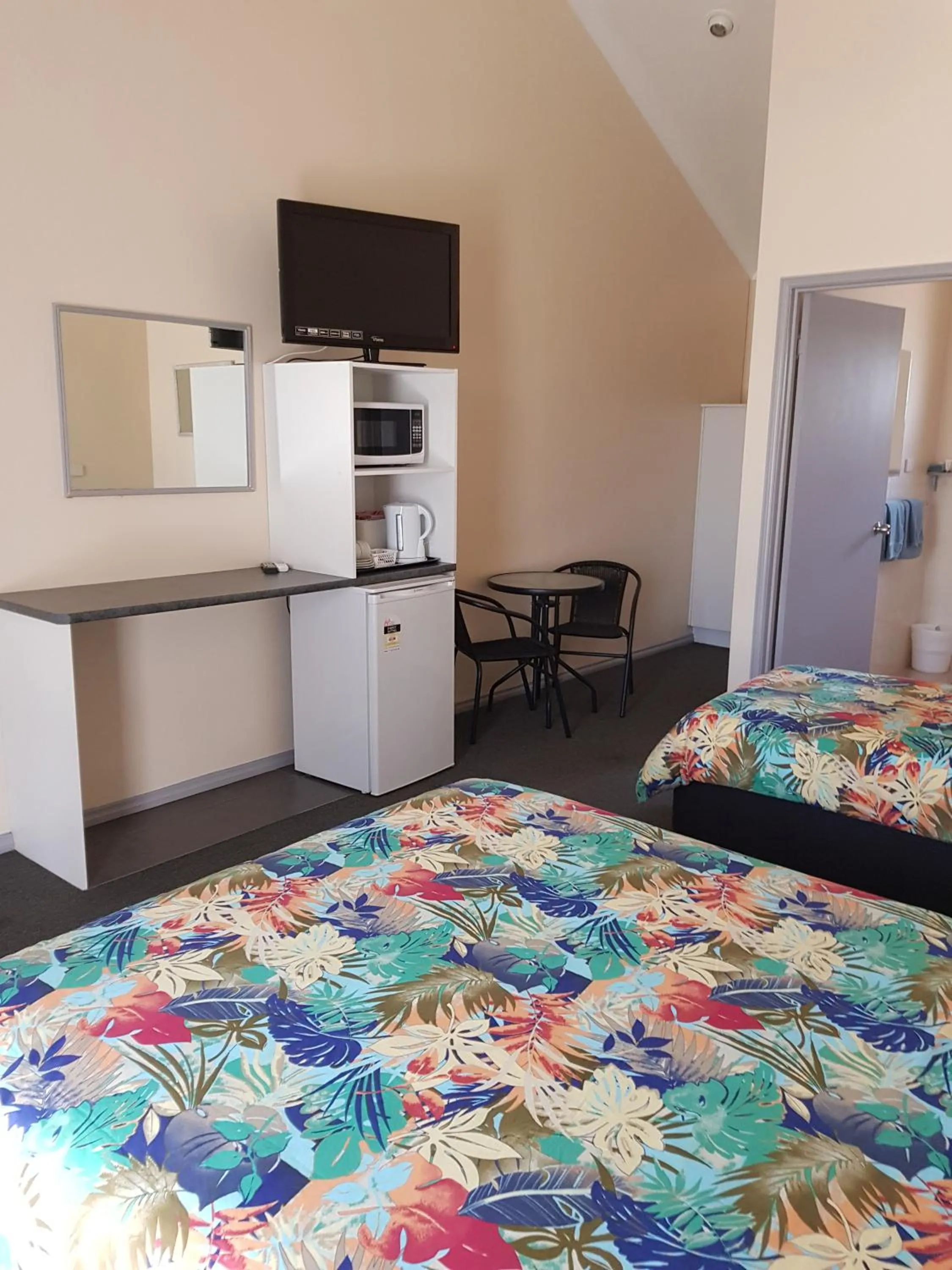 Double Room - Disability Access in Wentworth Central Motor Inn
