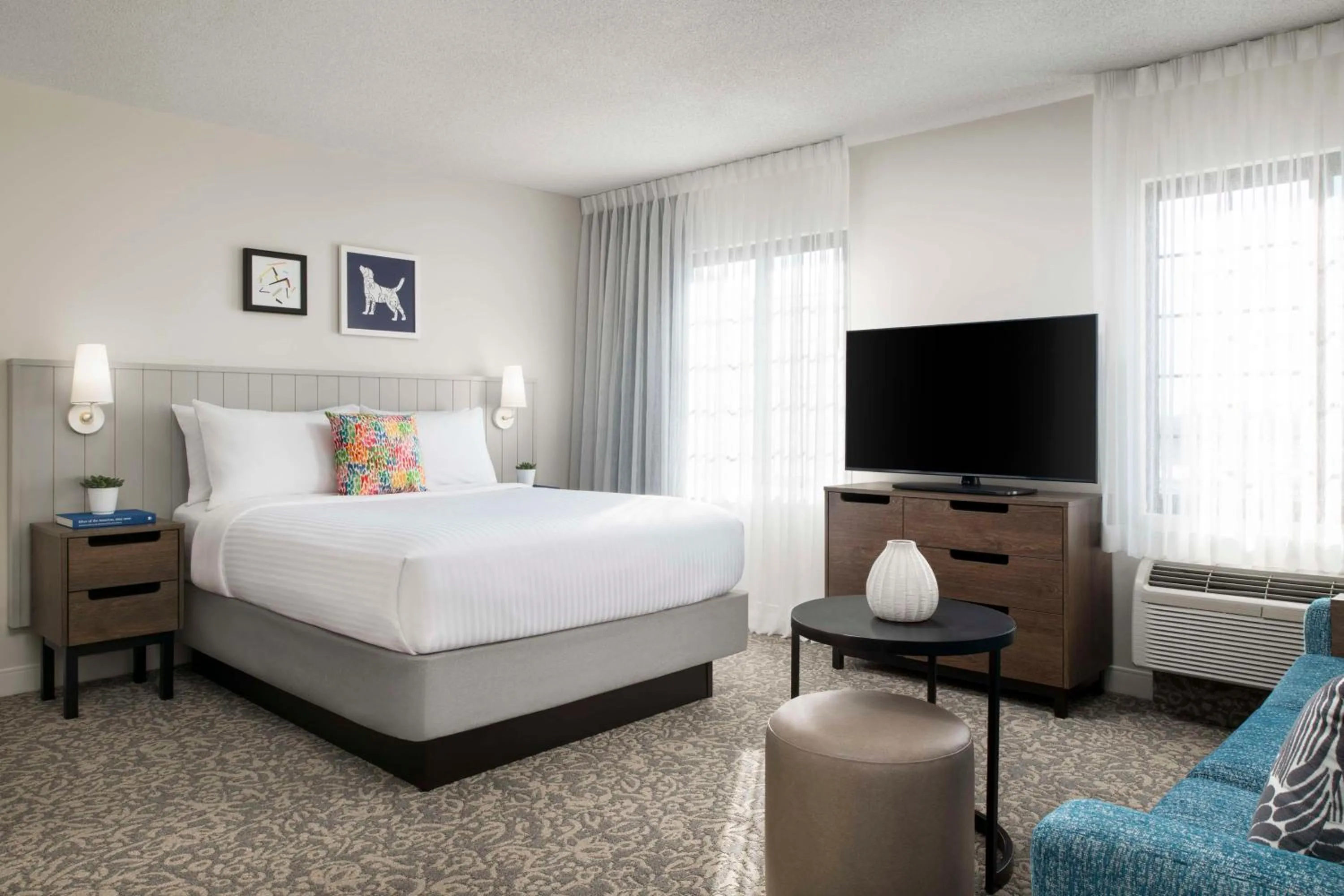 Queen Studio Suite in Sonesta ES Suites Toronto Markham