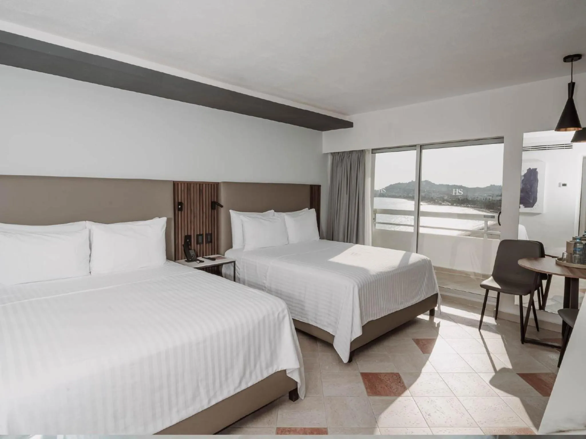 Double Room with Two Double Beds - Disability Access in HS HOTSSON Hotel Acapulco