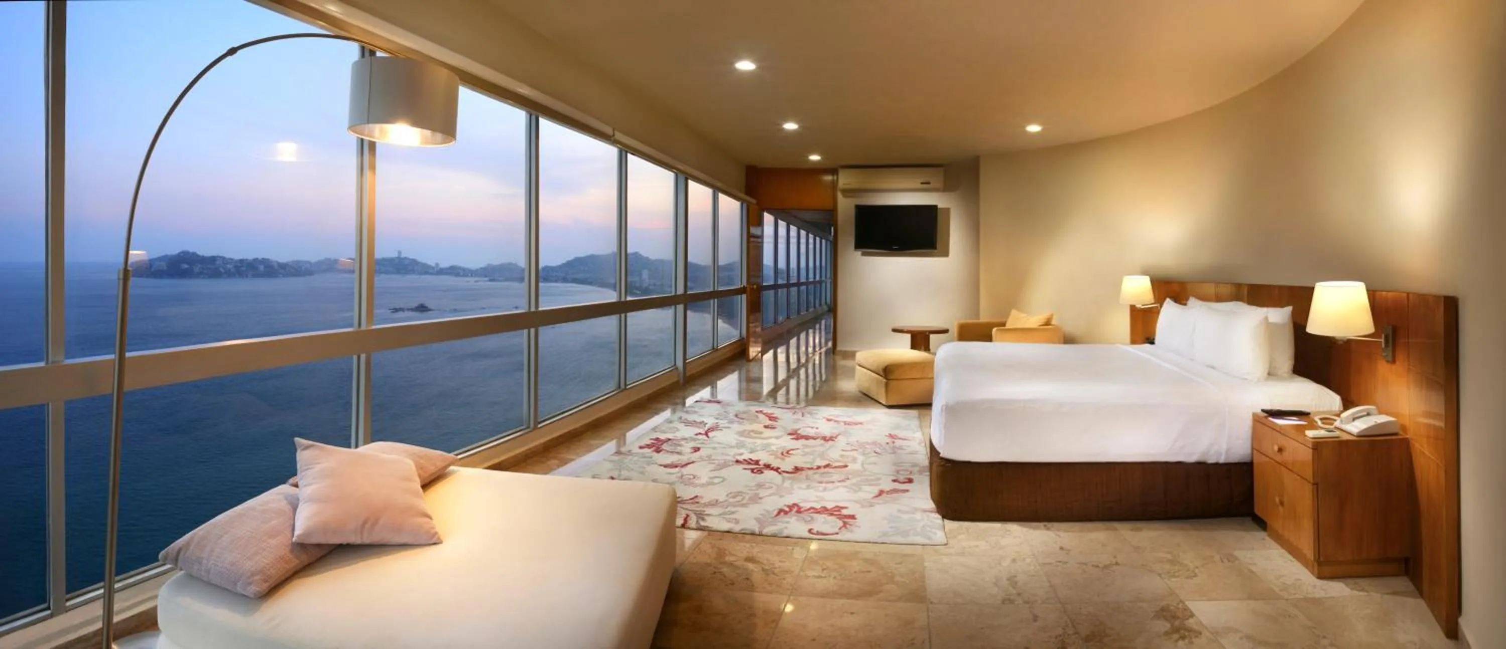 Presidential Suite in HS HOTSSON Hotel Acapulco
