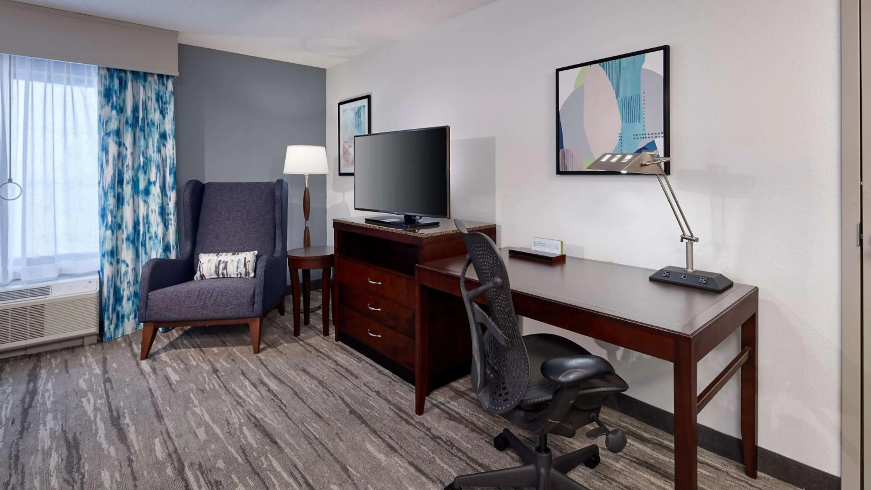 Queen Room with Two Queen Beds - Mobility Access in Hilton Garden Inn Merrillville