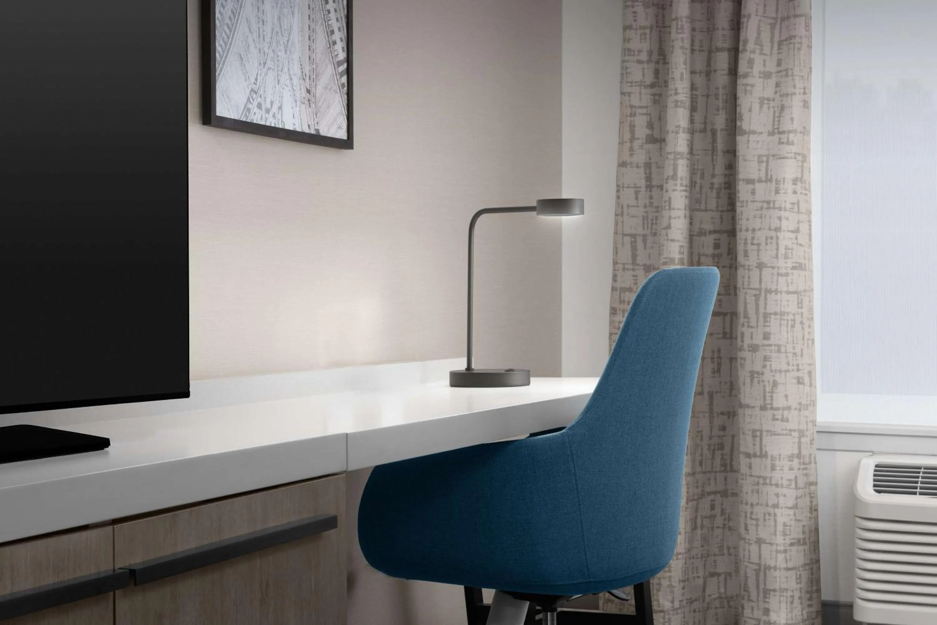 Deluxe Queen Room with Two Queen Beds in Hilton Garden Inn West Lafayette Wabash Landing