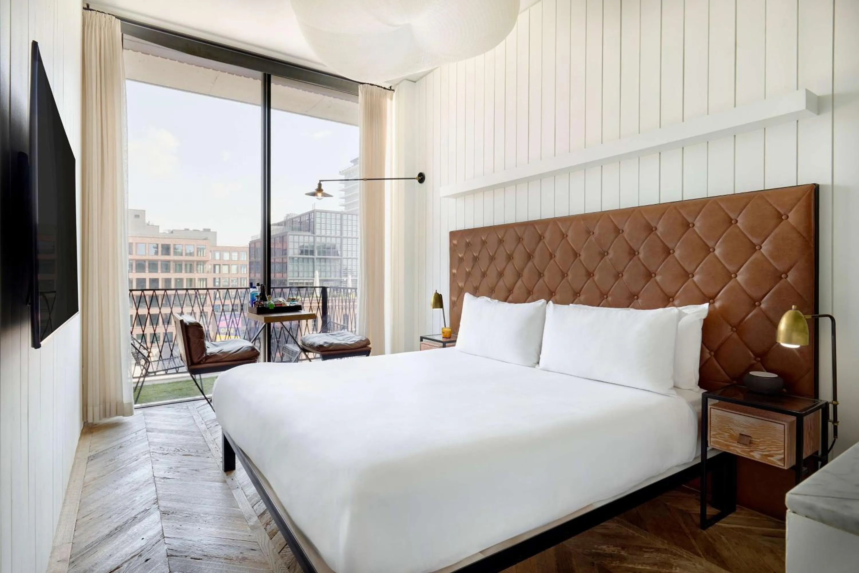 City View King Balcony in Arlo Williamsburg