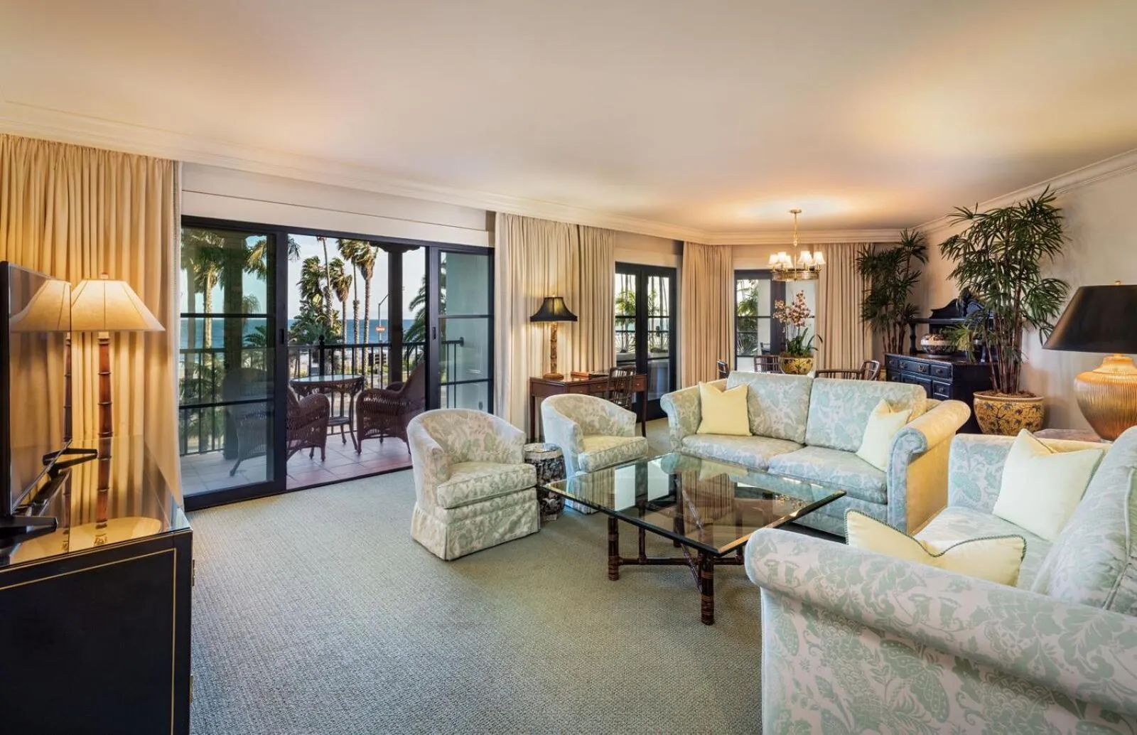 Anacapa King Suite in Santa Barbara Inn