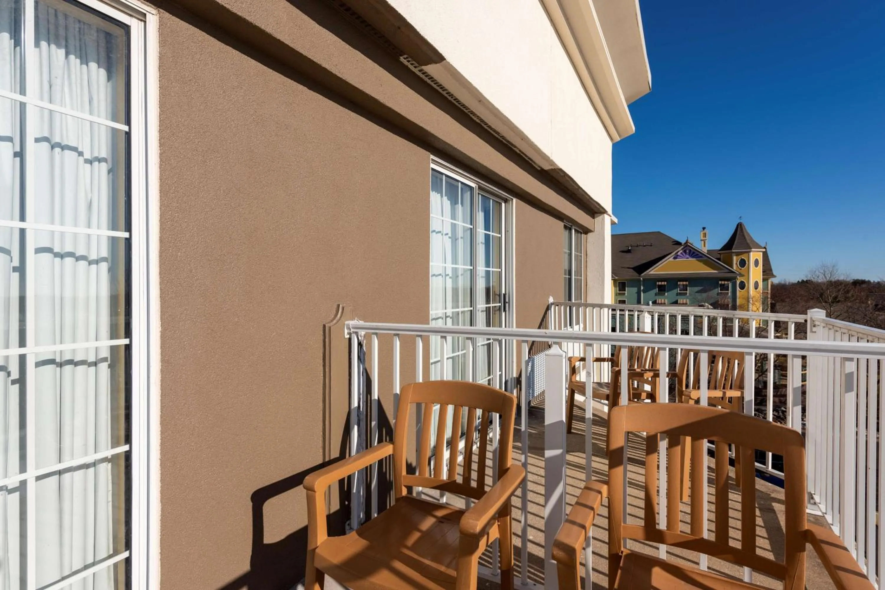 One-Bedroom King Suite - Non-Smoking in Hampton Inn Holland