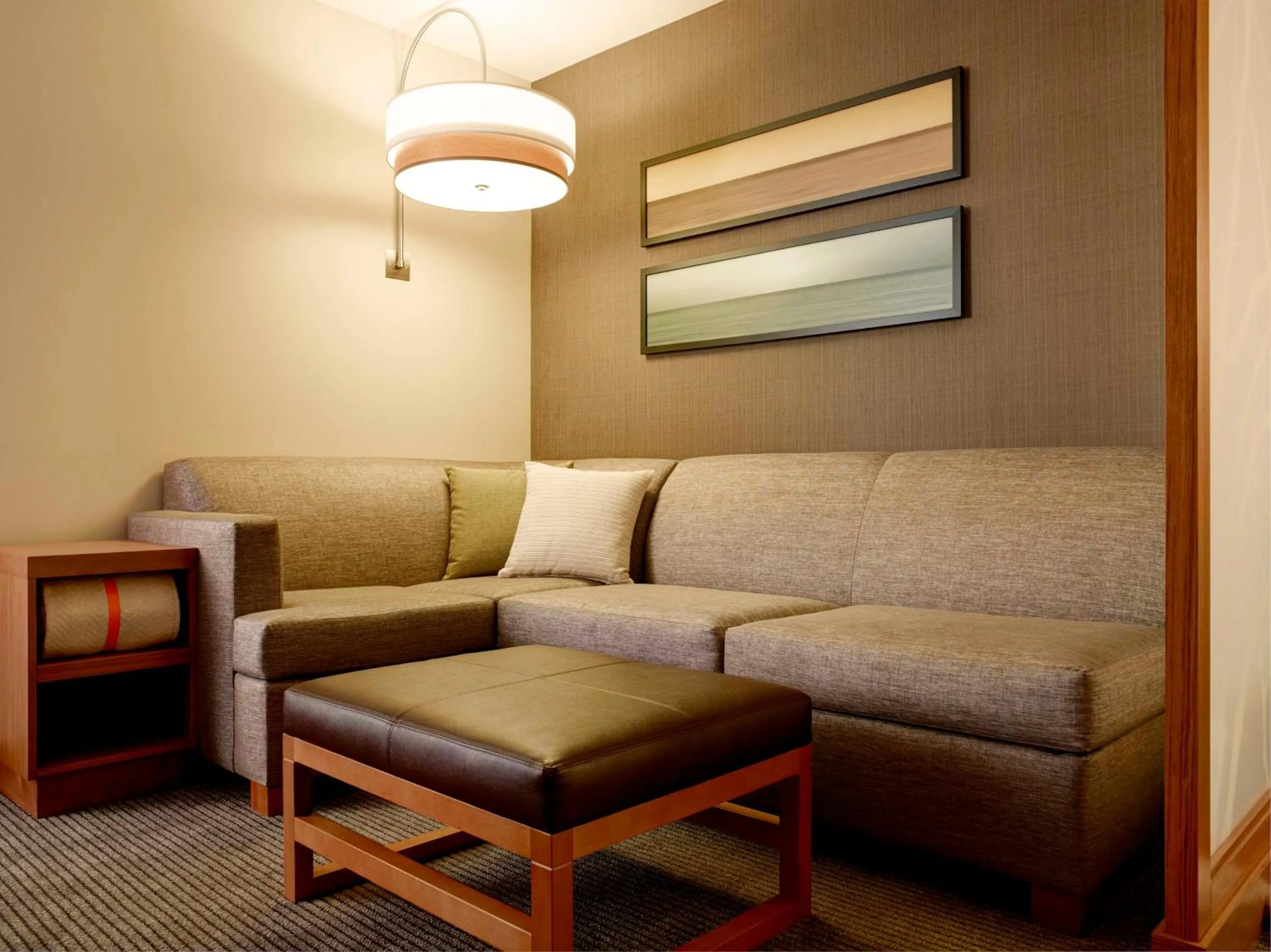 Queen Room with Two Queen Beds, Sofa Bed and Accessible Tub in Hyatt Place Arlington Courthouse