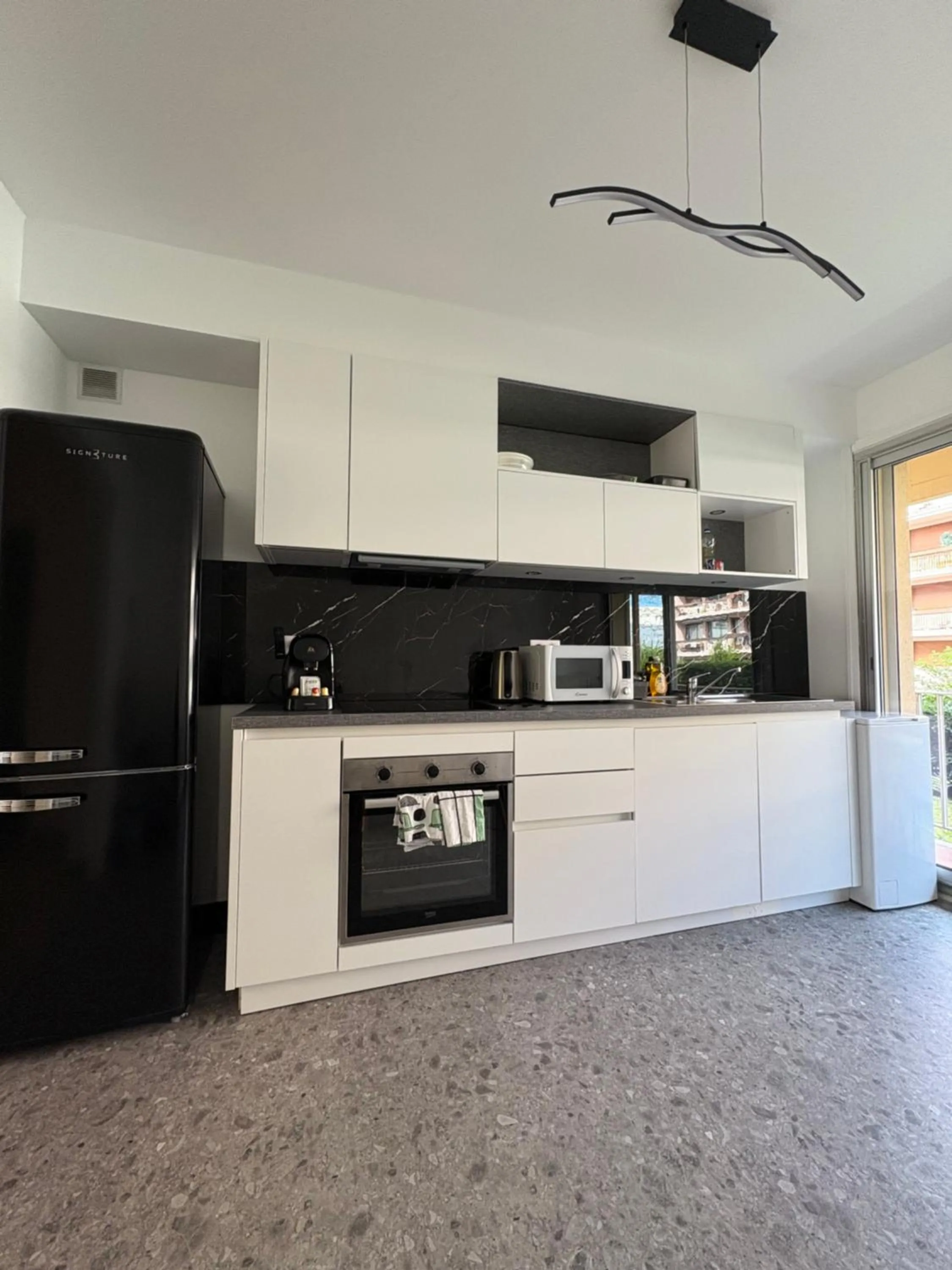 Three-Bedroom Apartment in Cit'hôtel Le Chris'tel hôtel et restaurant