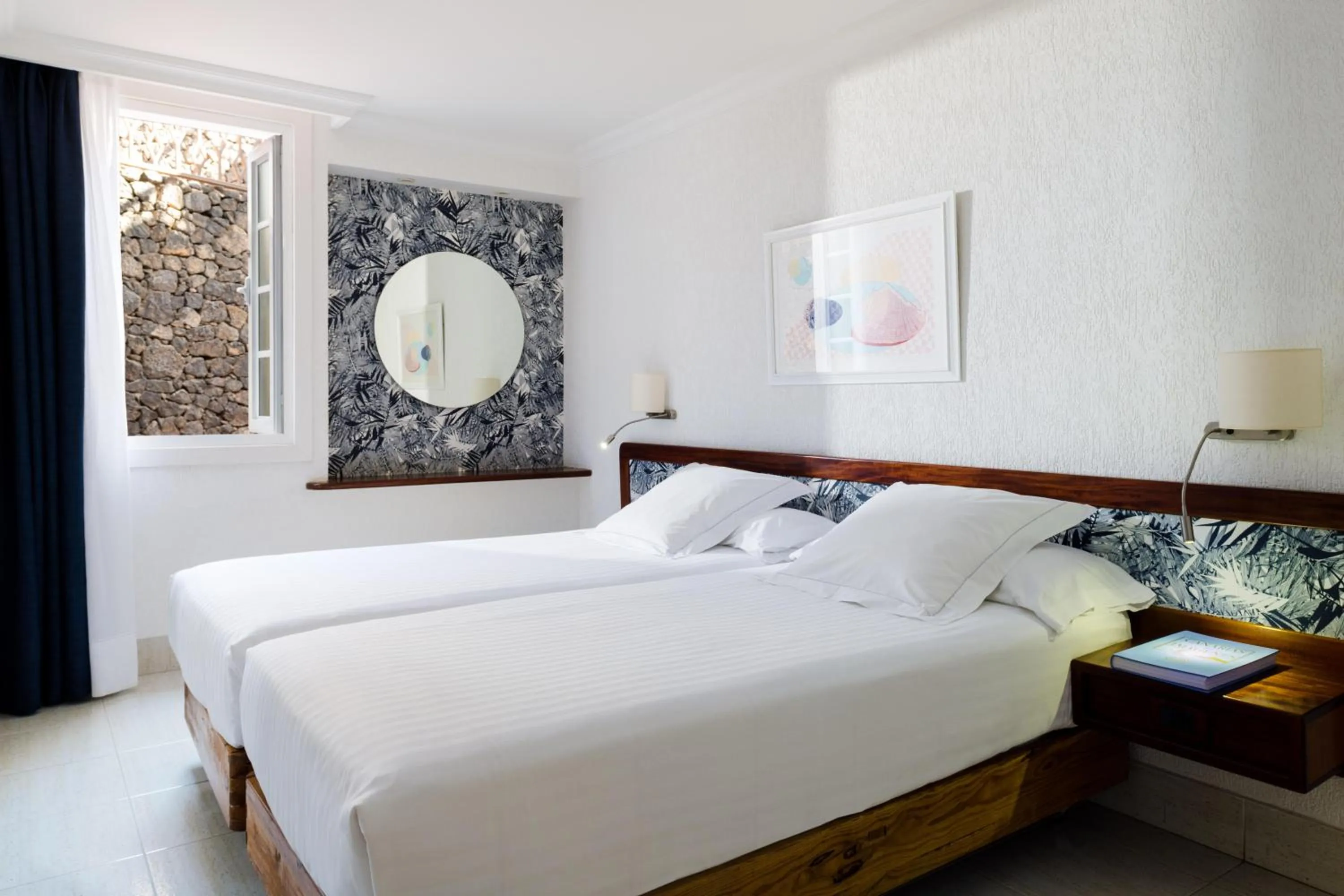 One-Bedroom Apartment (3 Adults) in Plus Fariones Apartamentos