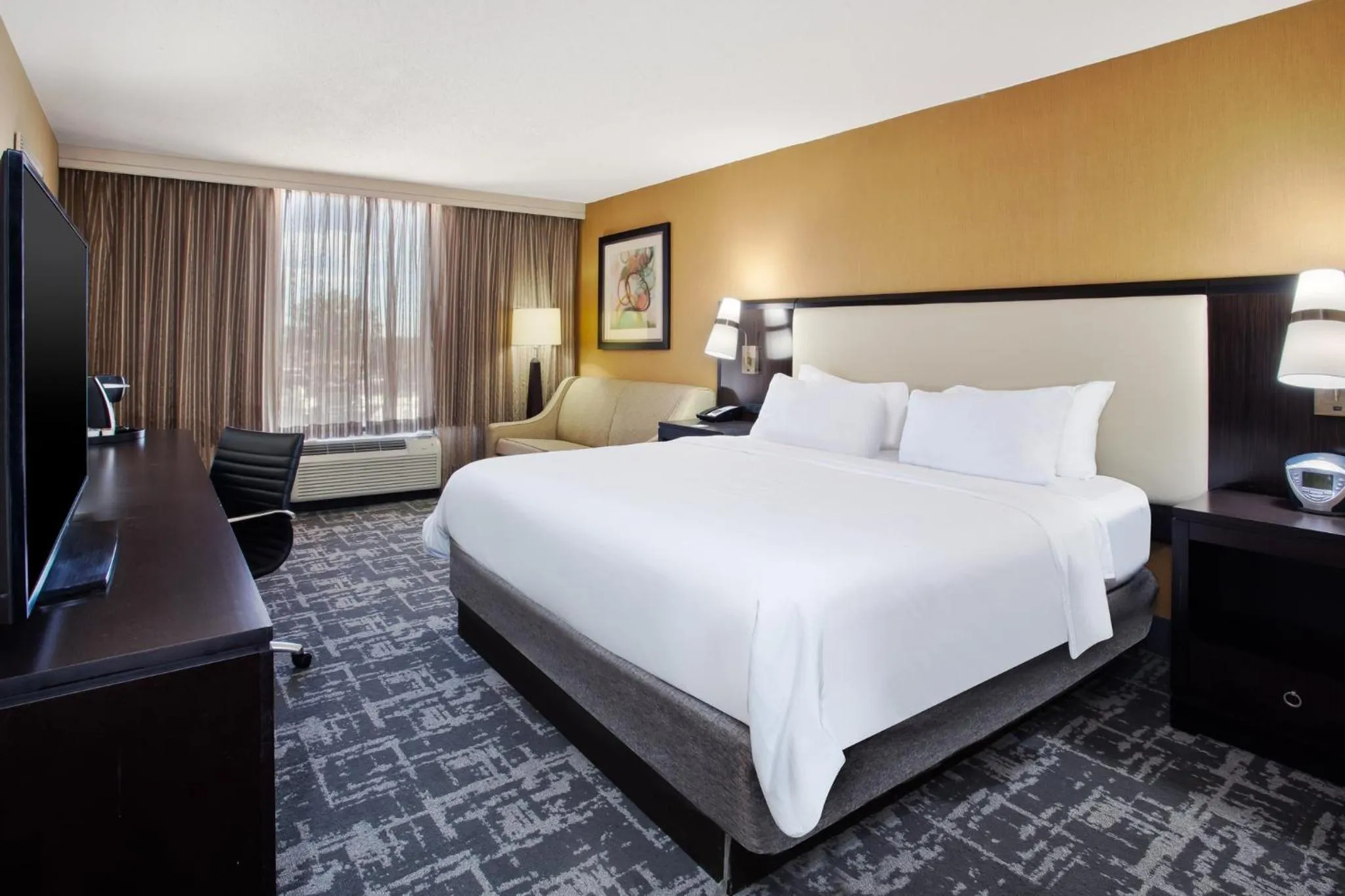 Standard King Room with Sofa Bed in Crowne Plaza Greenville by IHG