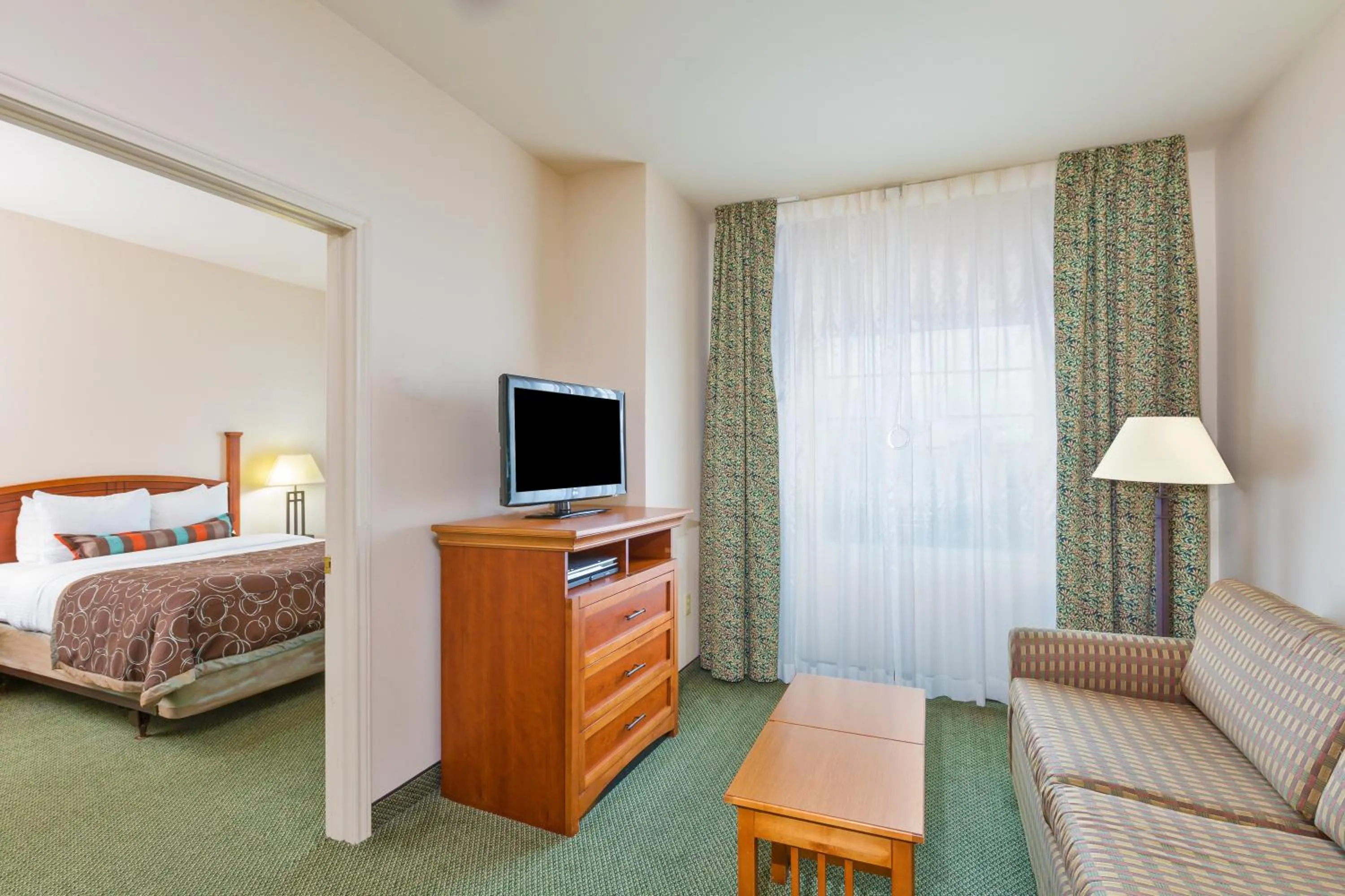 One-Bedroom Queen Room with Mobility Accessible Tub - Non-Smoking in Staybridge Suites - Brownsville by IHG