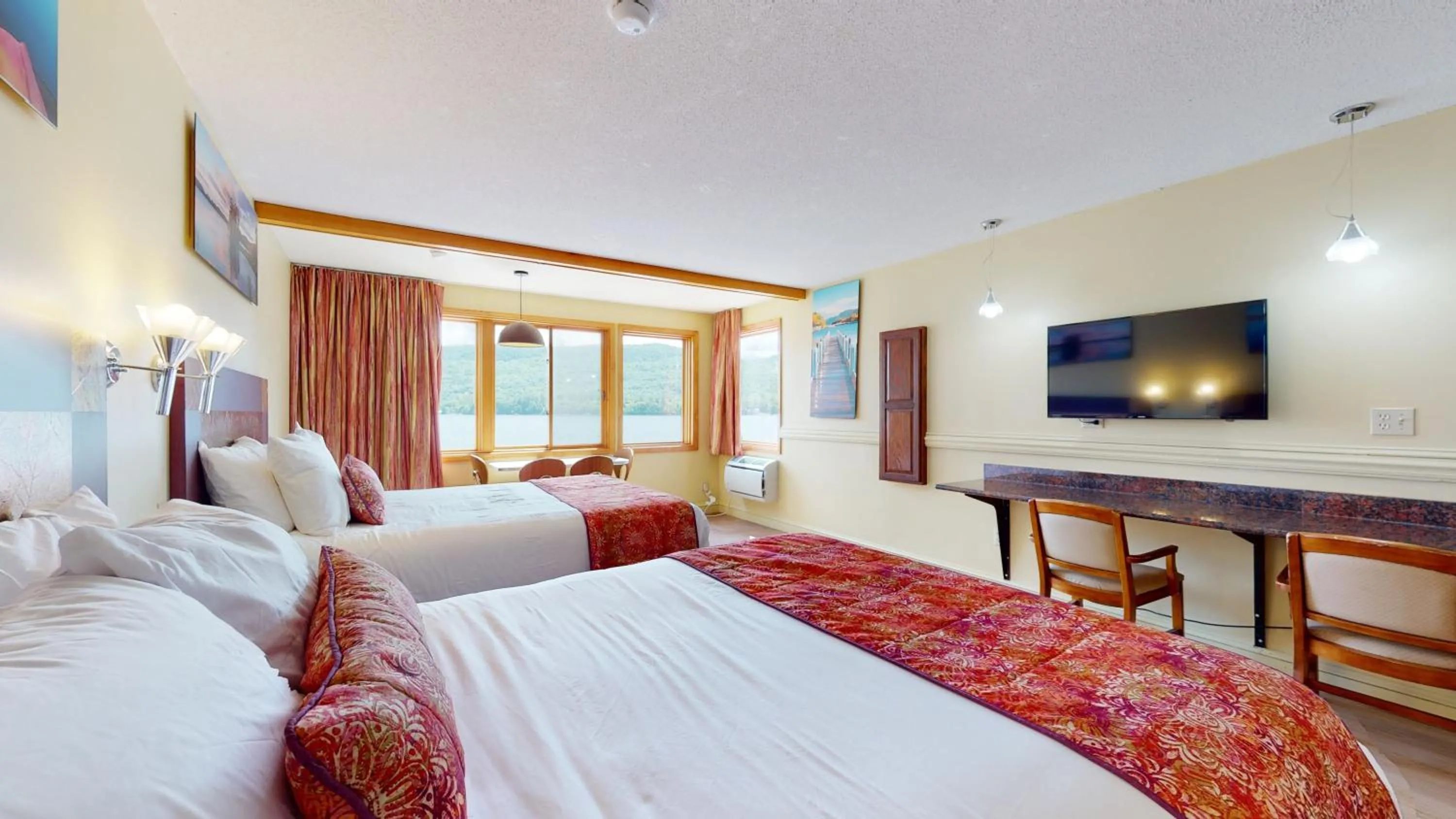 Queen Room with Two Queen Beds - Lake Front  in Surfside On The Lake
