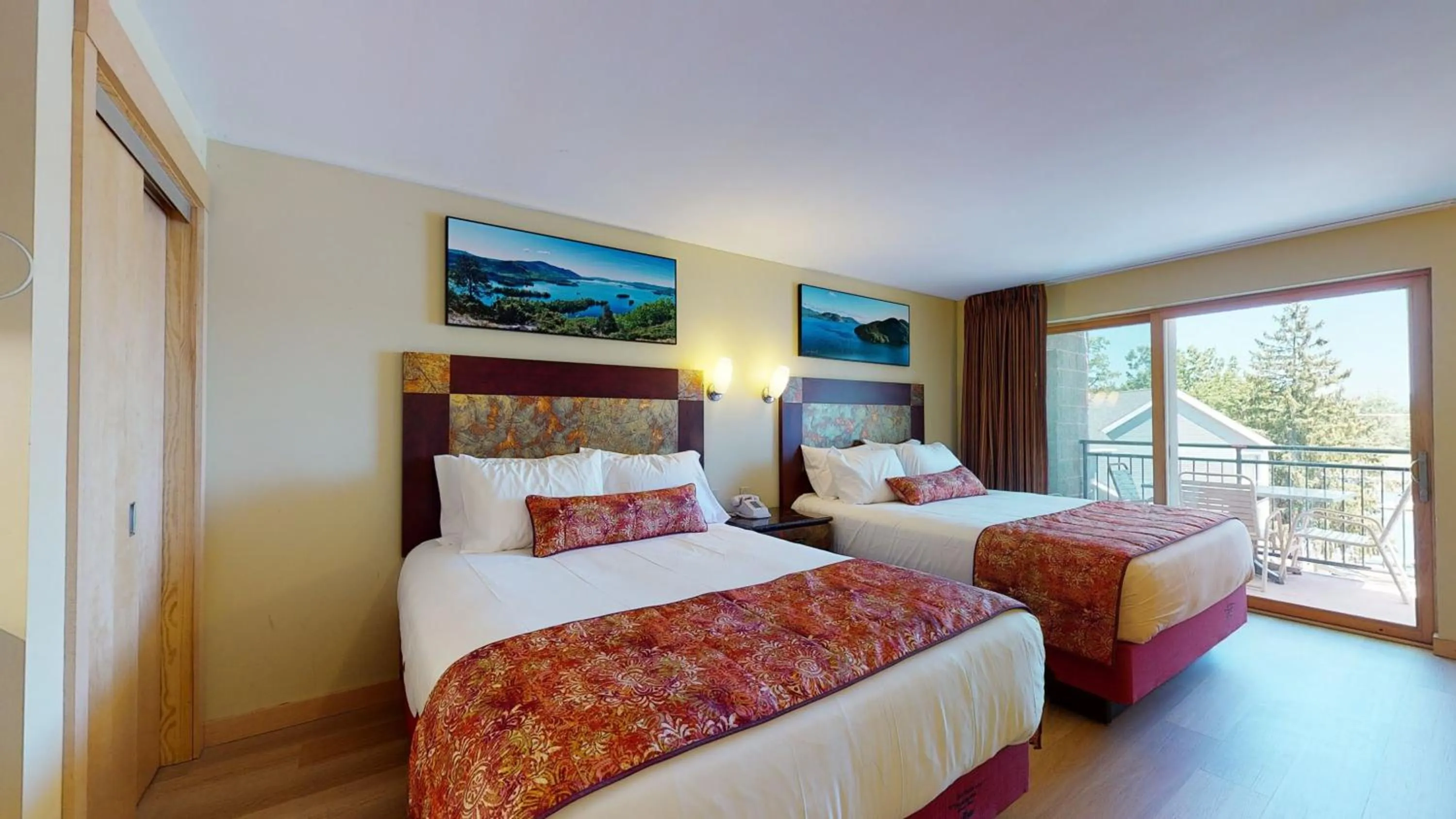 Superior Suite in Surfside On The Lake