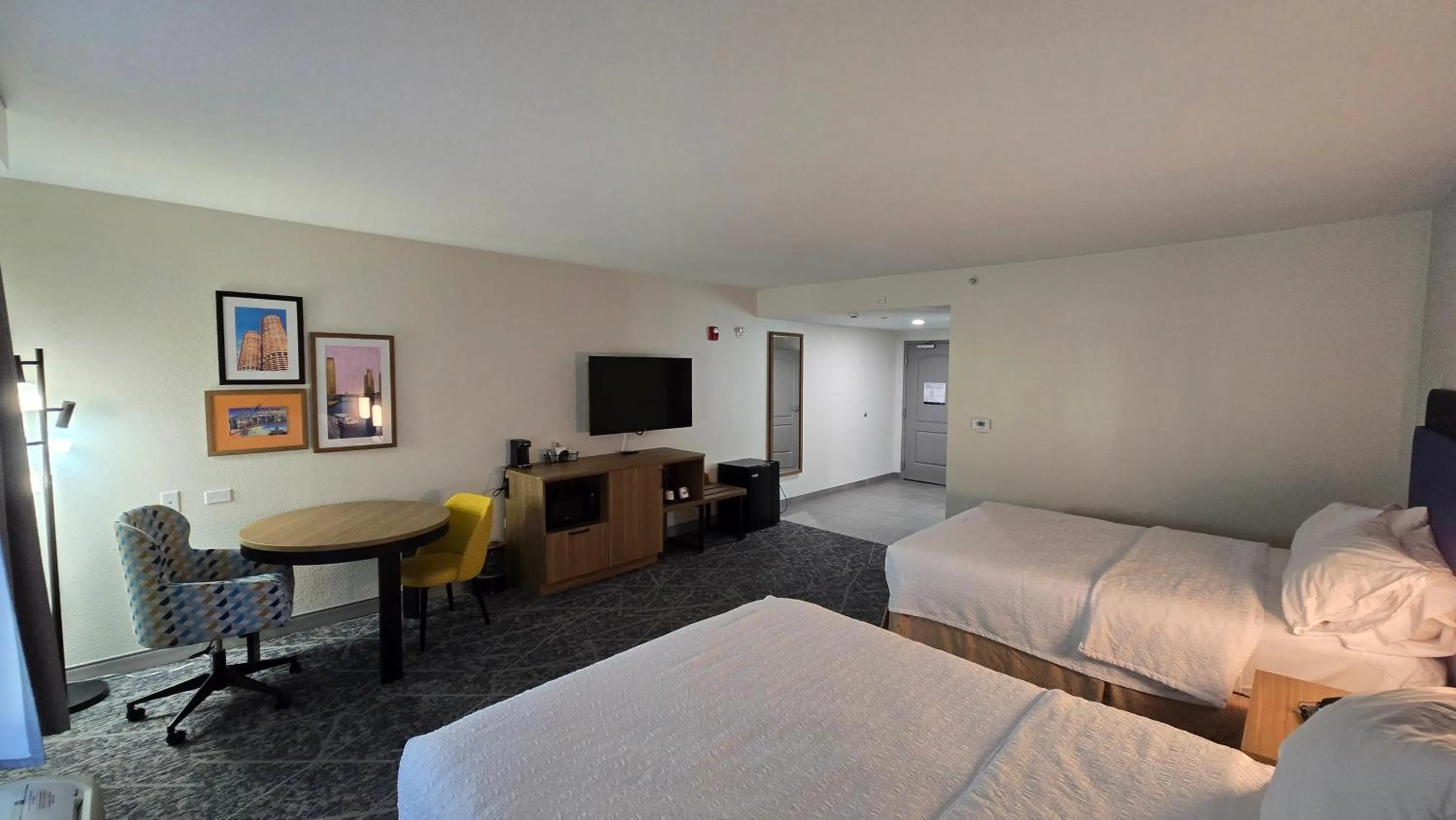 Queen Room with Two Queen Beds - Mobility and Hearing Access/Non-Smoking in Hampton Inn & Suites Chicago Deer Park
