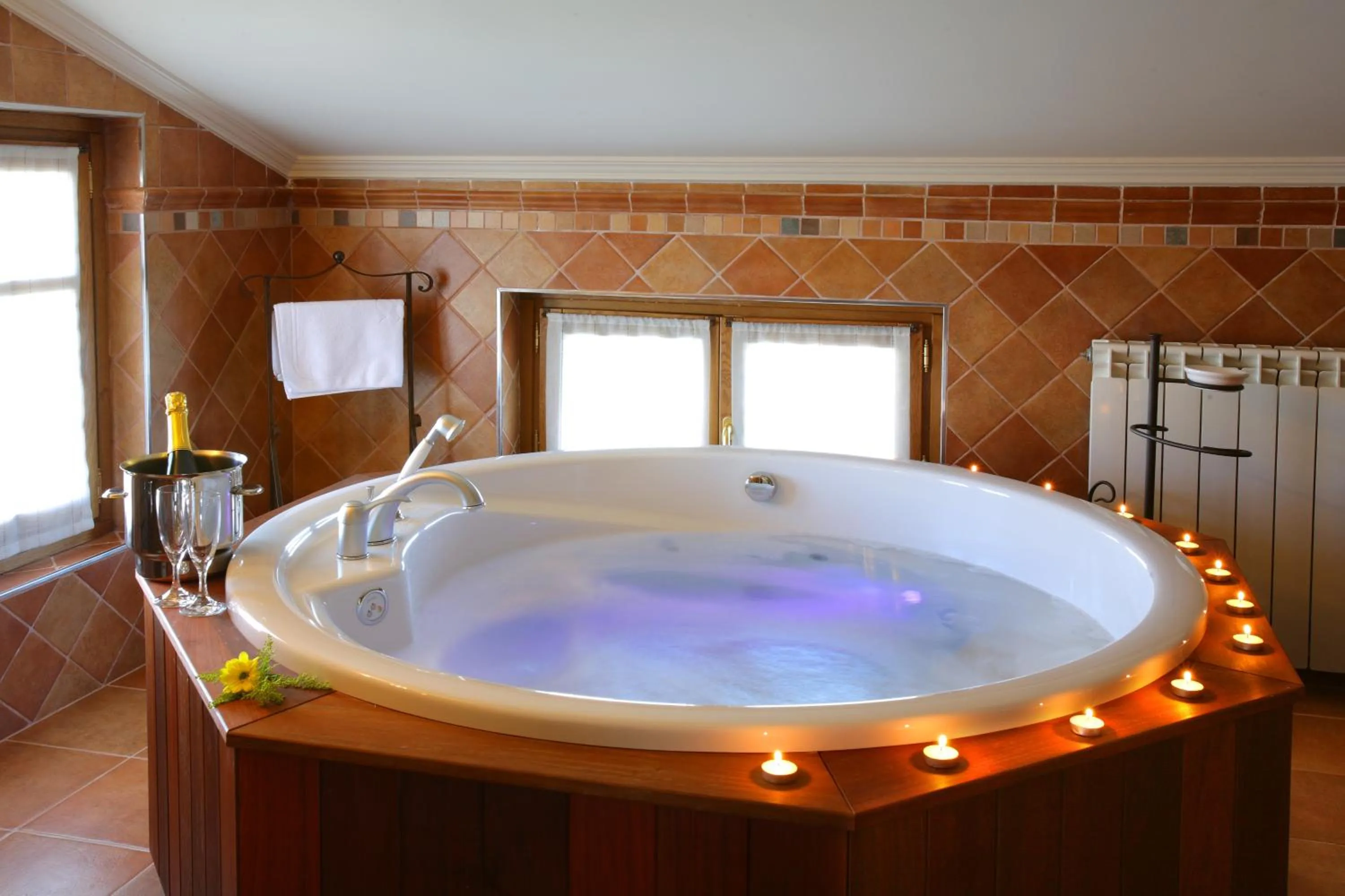 Deluxe Double Room with Spa Bath  in Hotel El Juglar
