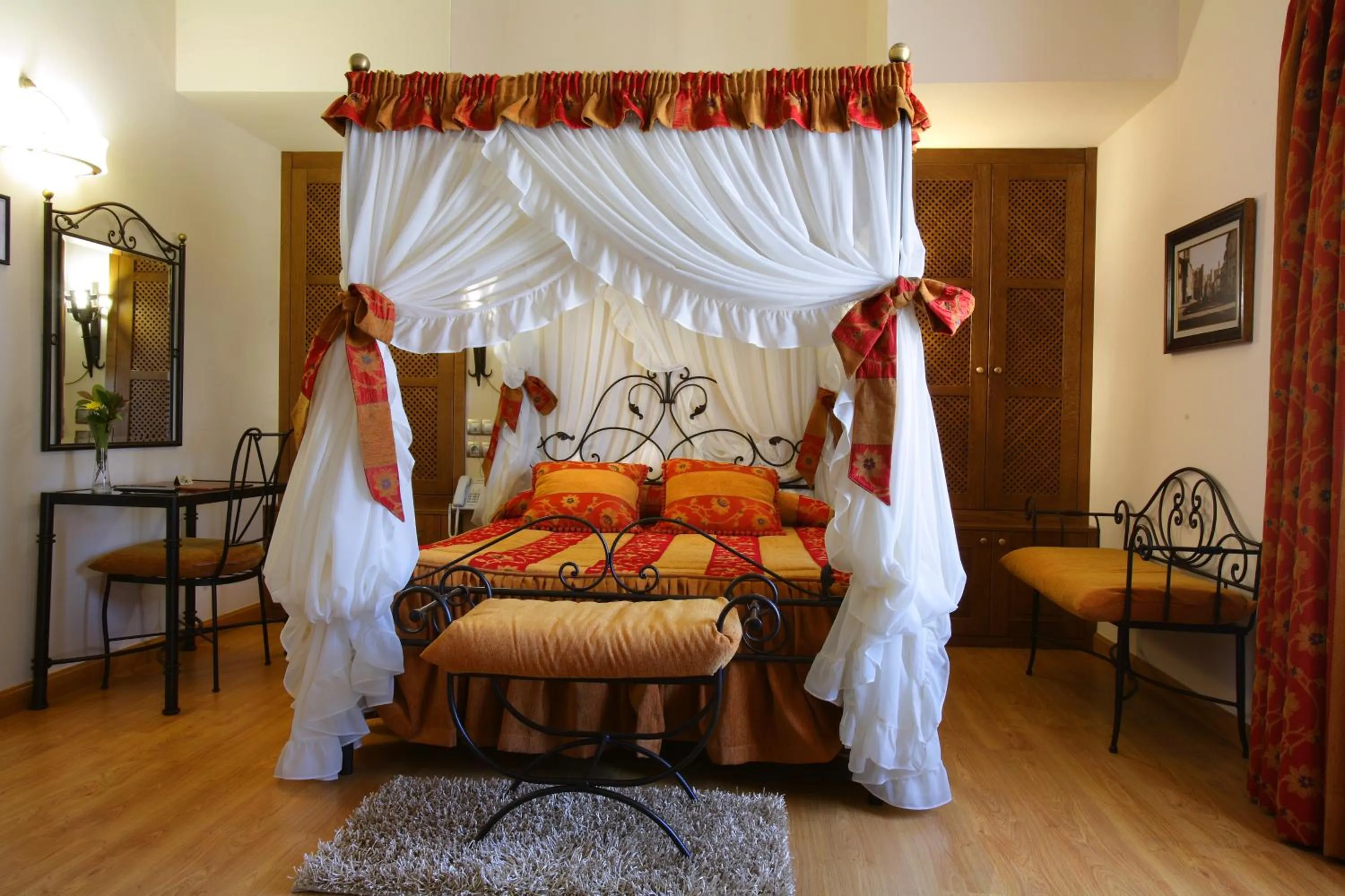 Junior Suite with Spa Bath in Hotel El Juglar